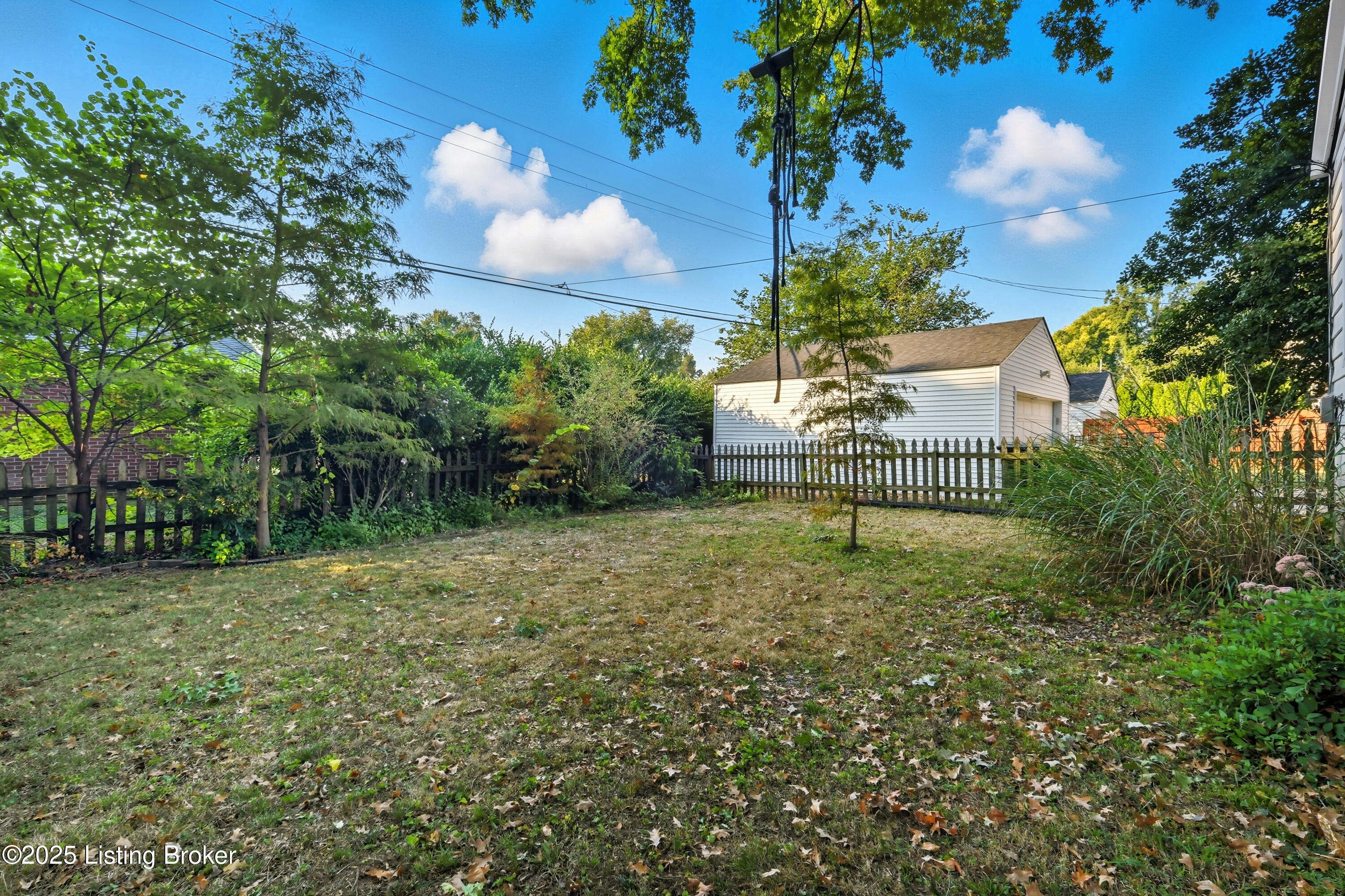 2332 Brighton Dr