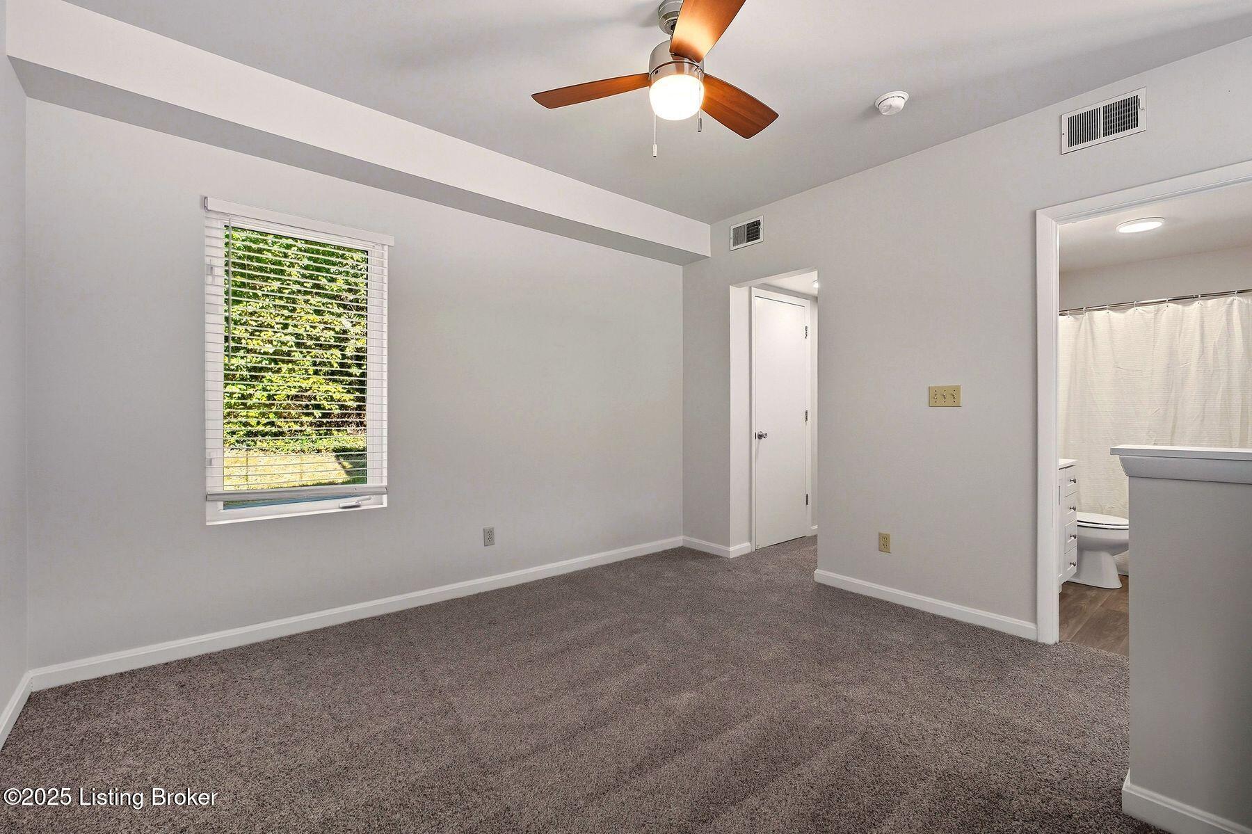 2745 Grinstead Dr, APT 100