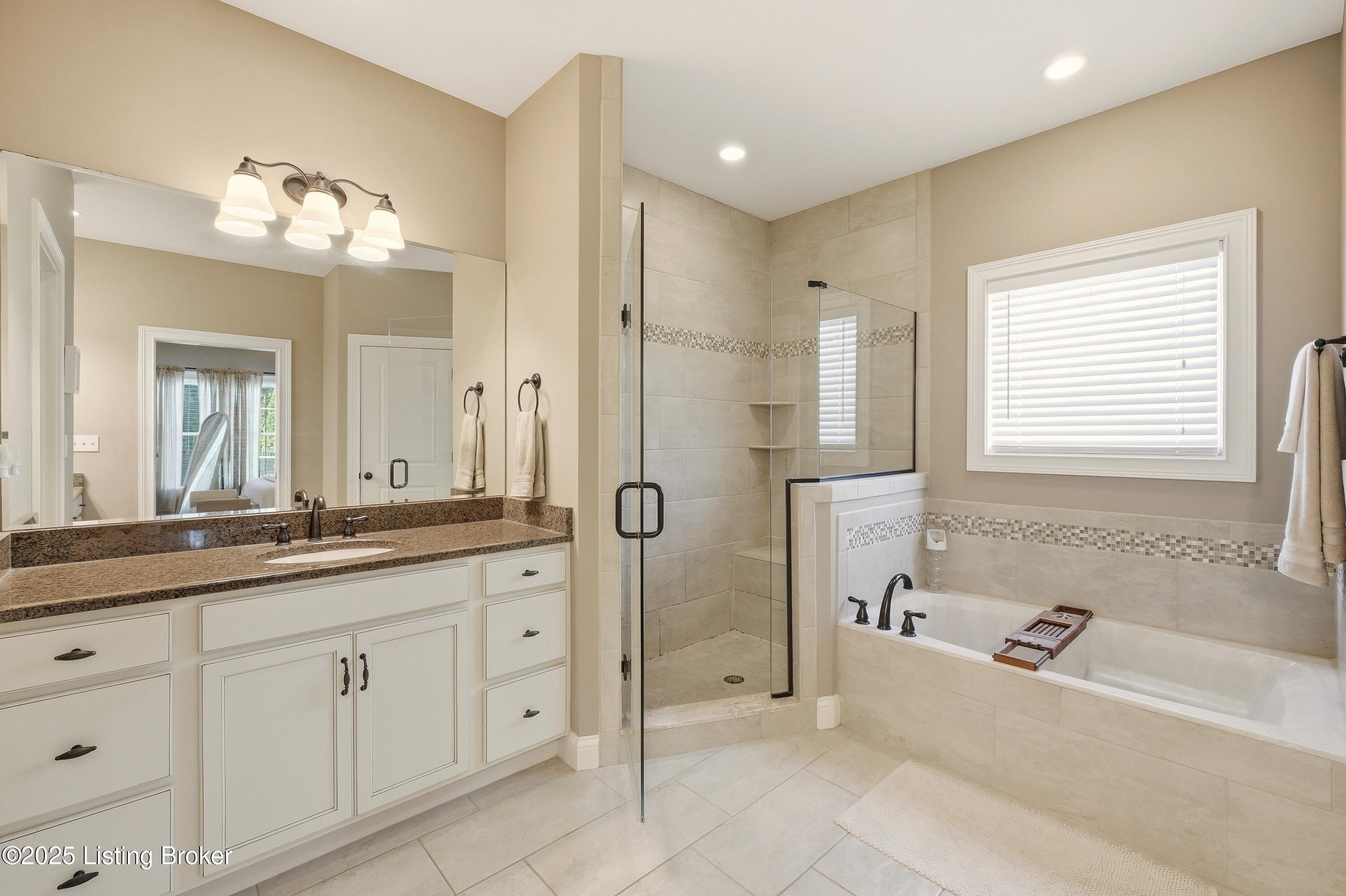 5211 Rock Ridge Dr, Louisville