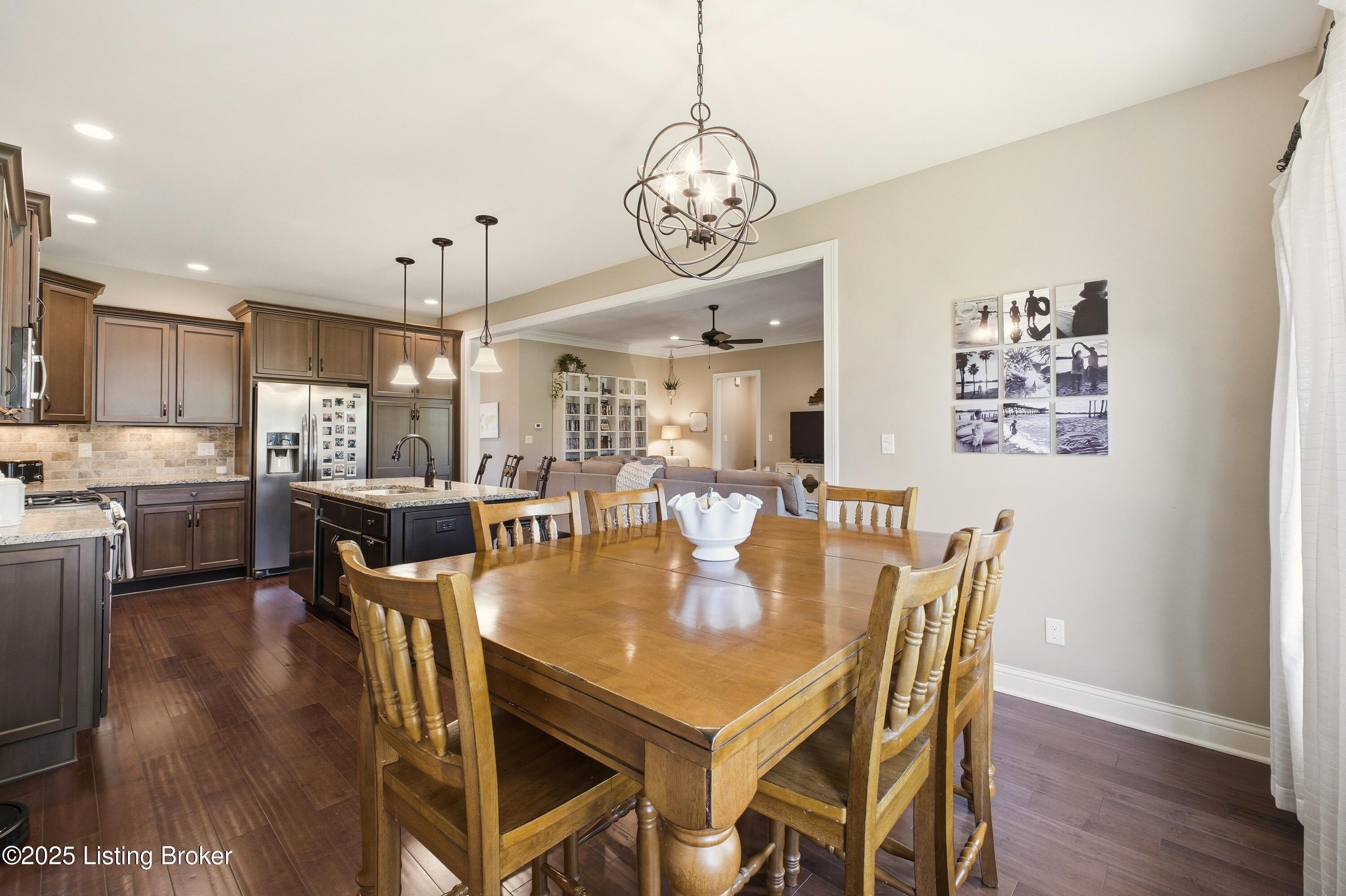 5211 Rock Ridge Dr, Louisville