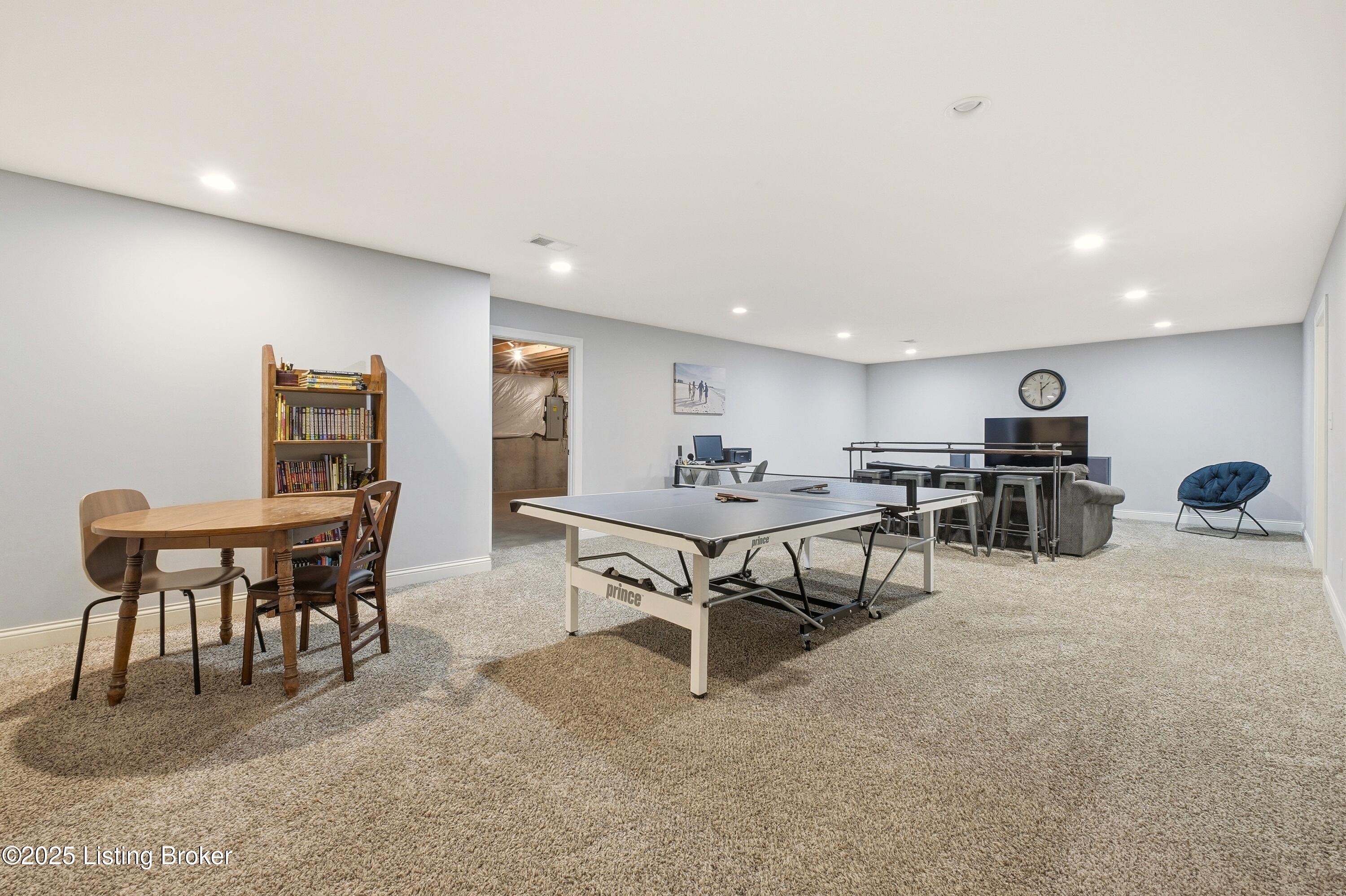 5211 Rock Ridge Dr, Louisville