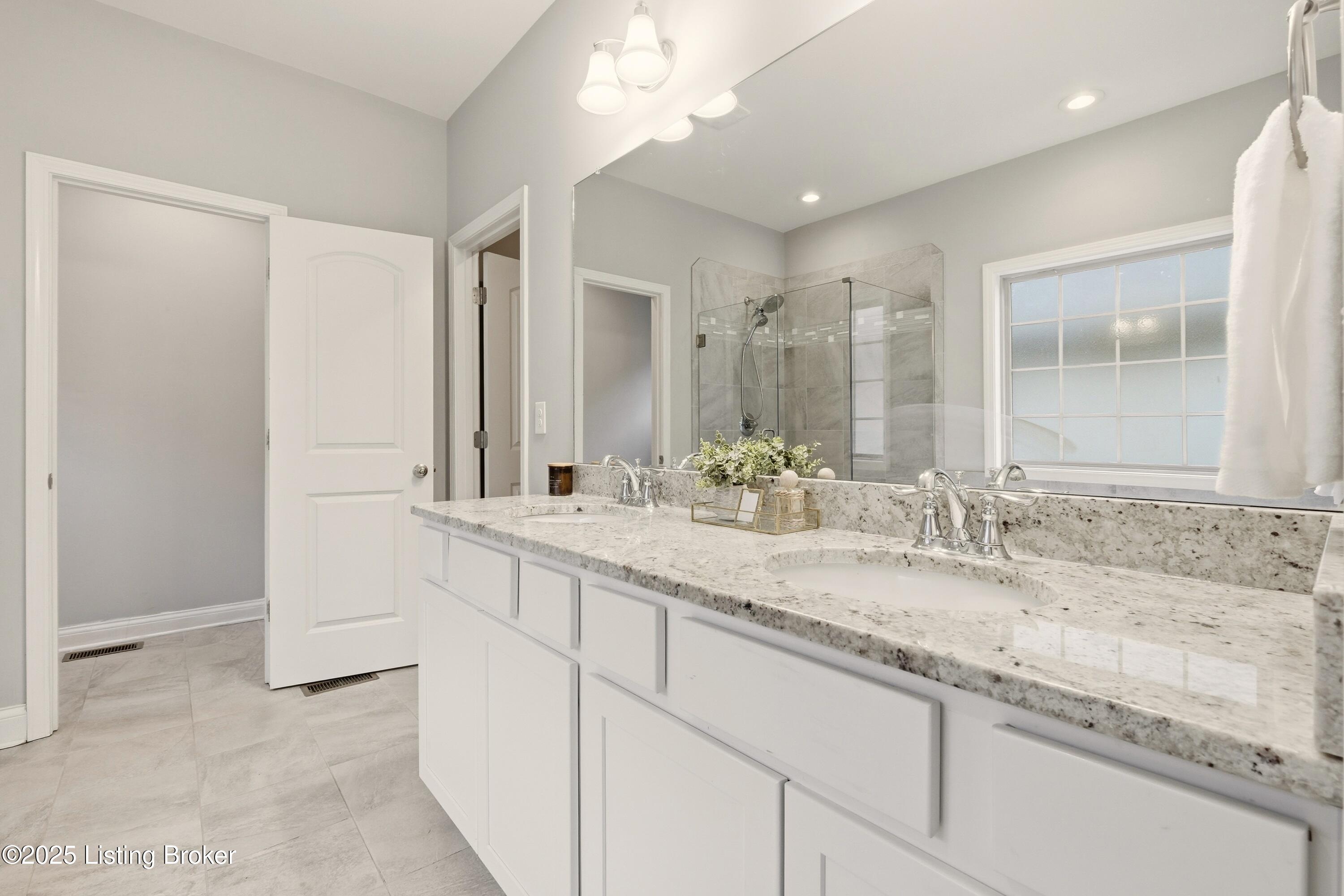 6922 Franklin Farmer Way