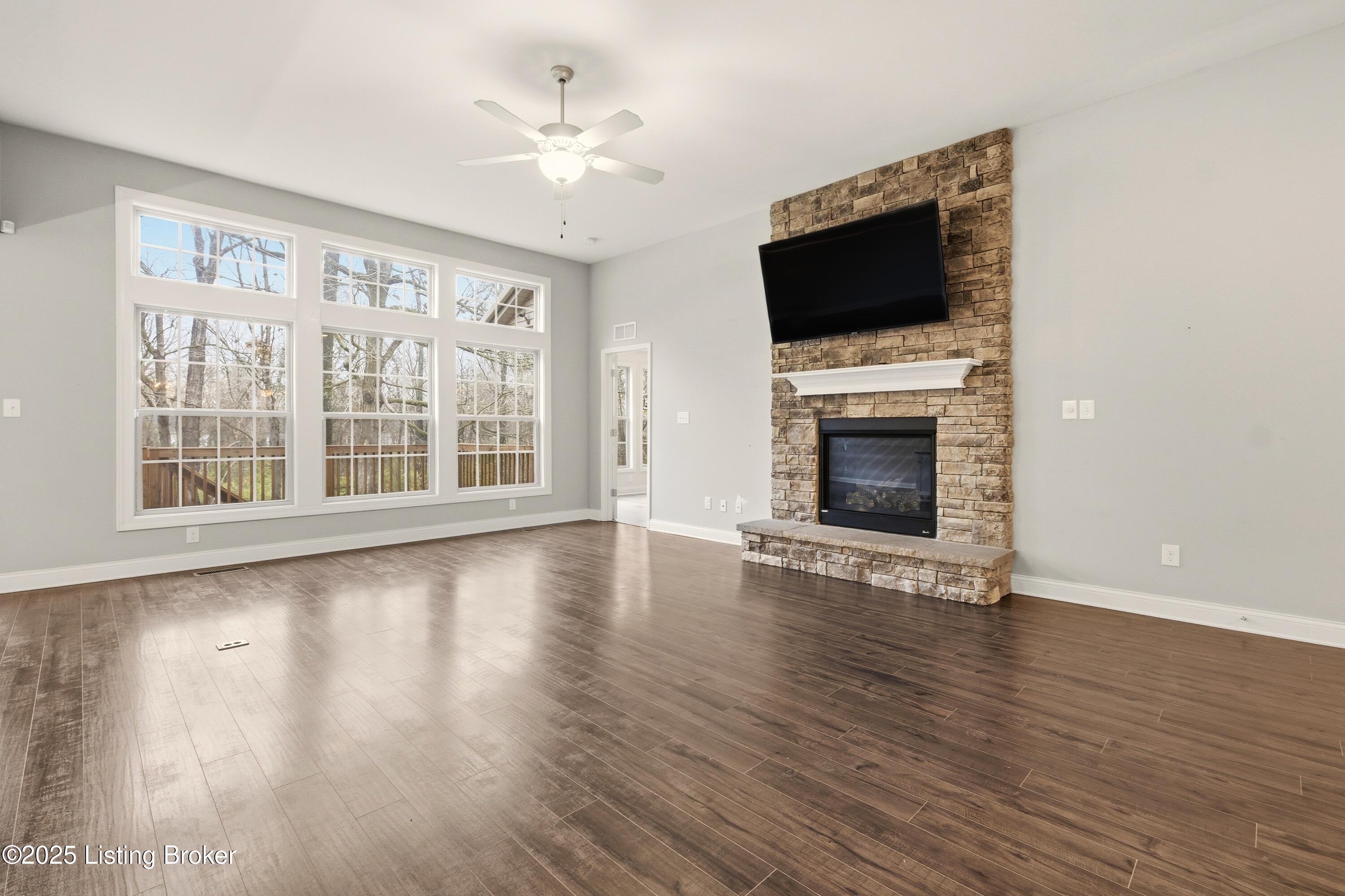 6922 Franklin Farmer Way