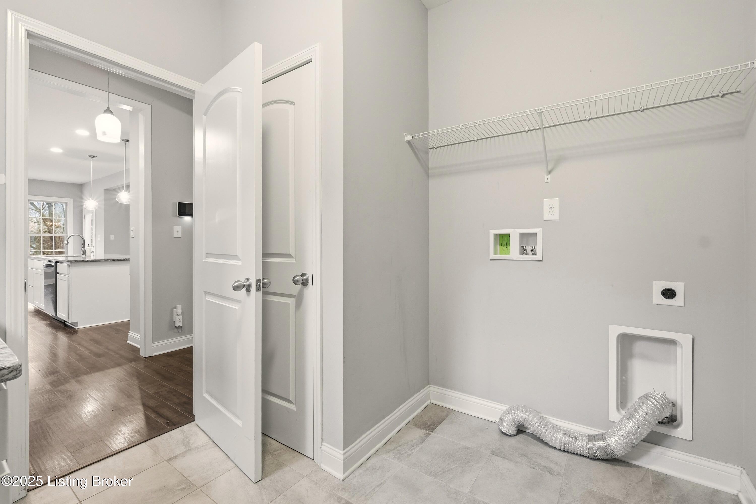 6922 Franklin Farmer Way