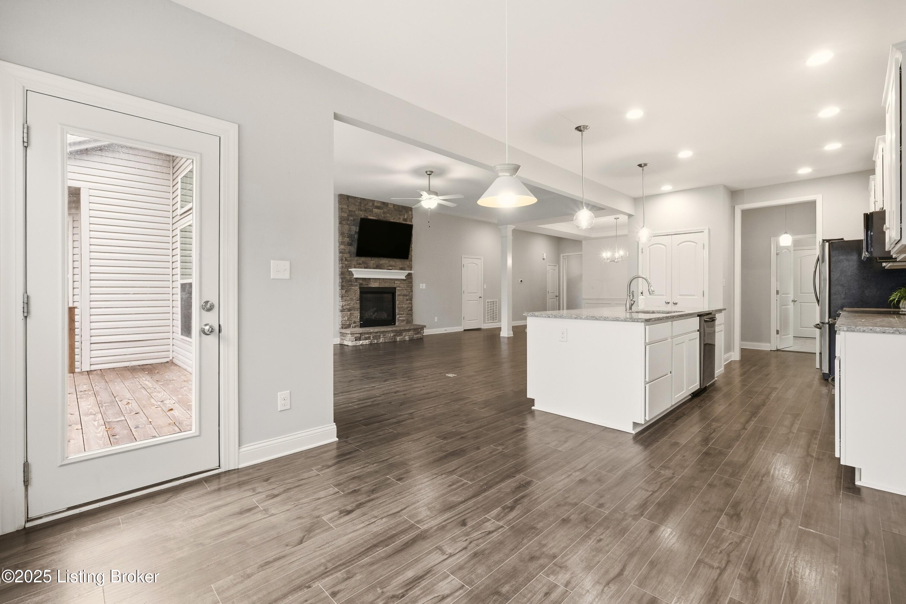 6922 Franklin Farmer Way