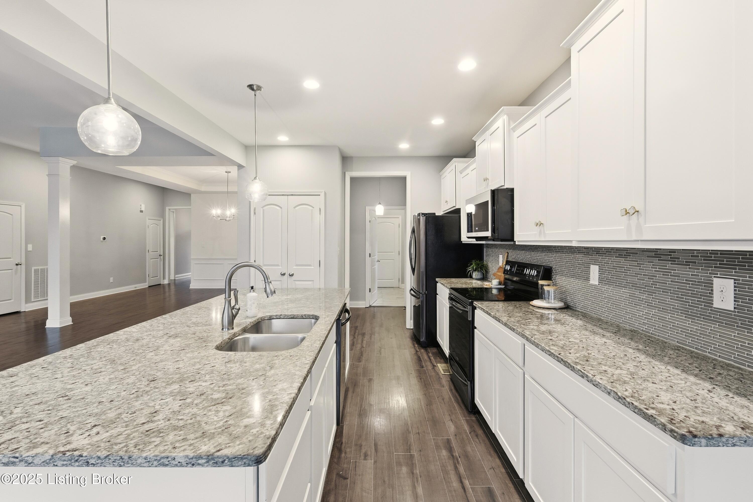 6922 Franklin Farmer Way