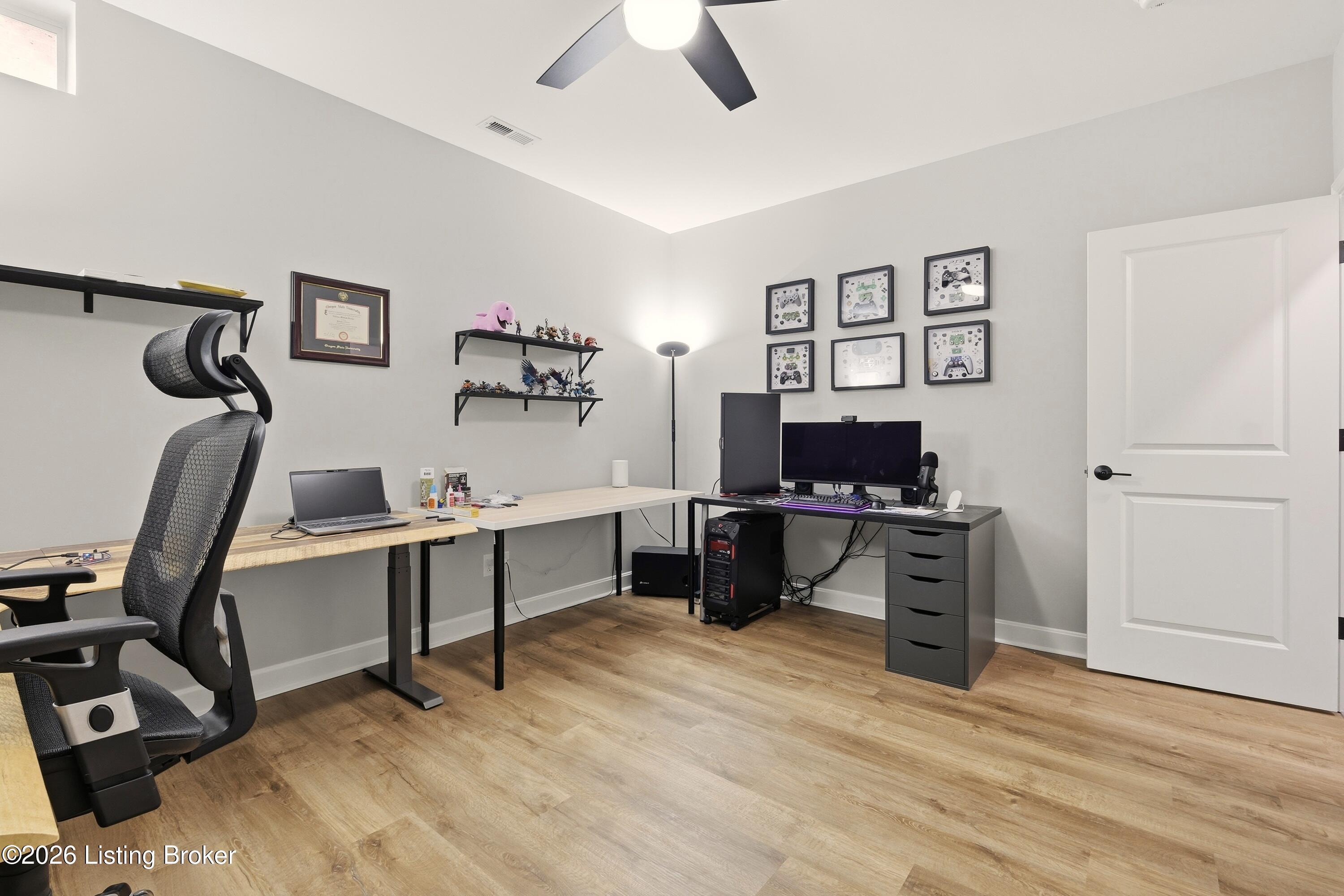 1302 Conservatory Ln