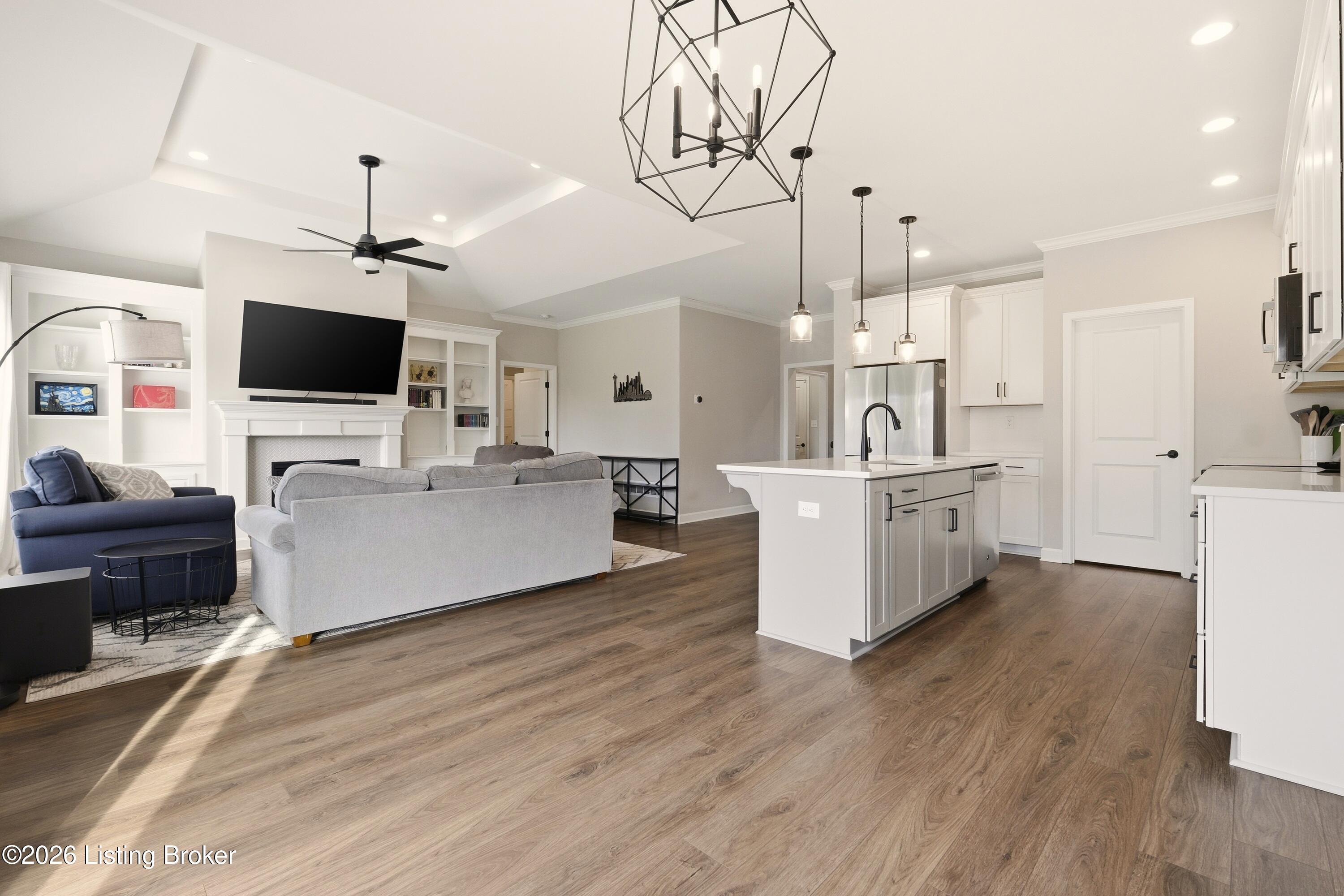 1302 Conservatory Ln