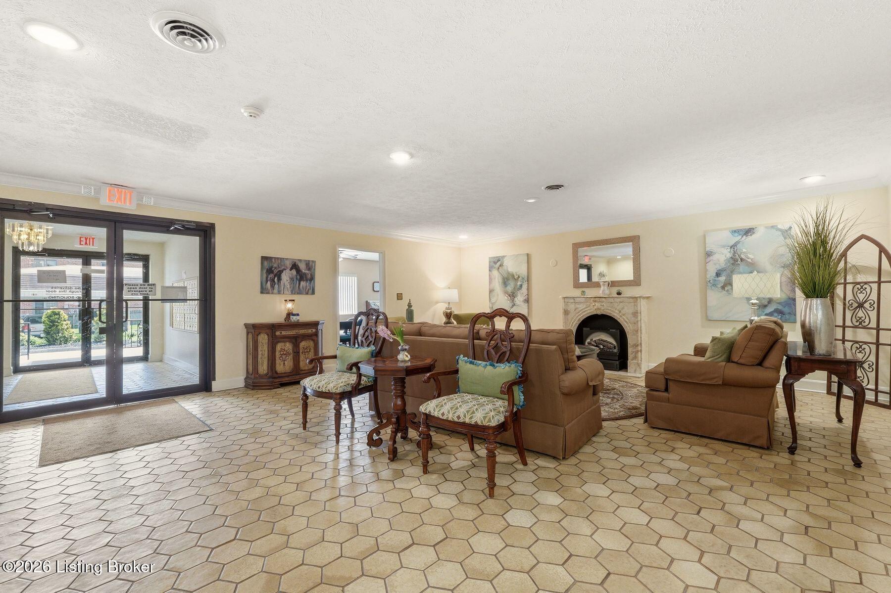 3030 Breckenridge Ln 324