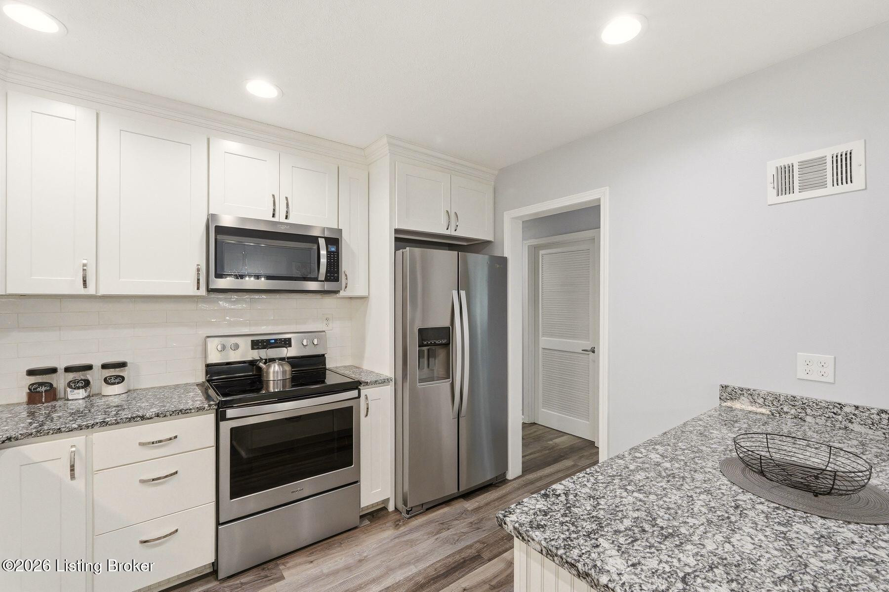 3030 Breckenridge Ln 324