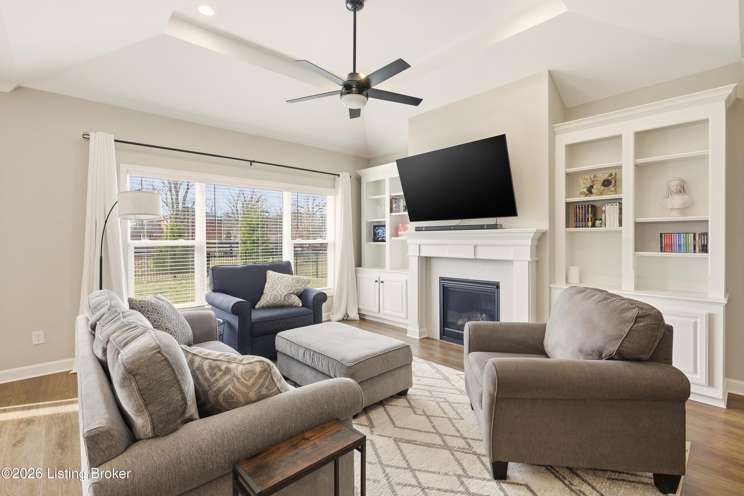 1302 Conservatory Ln