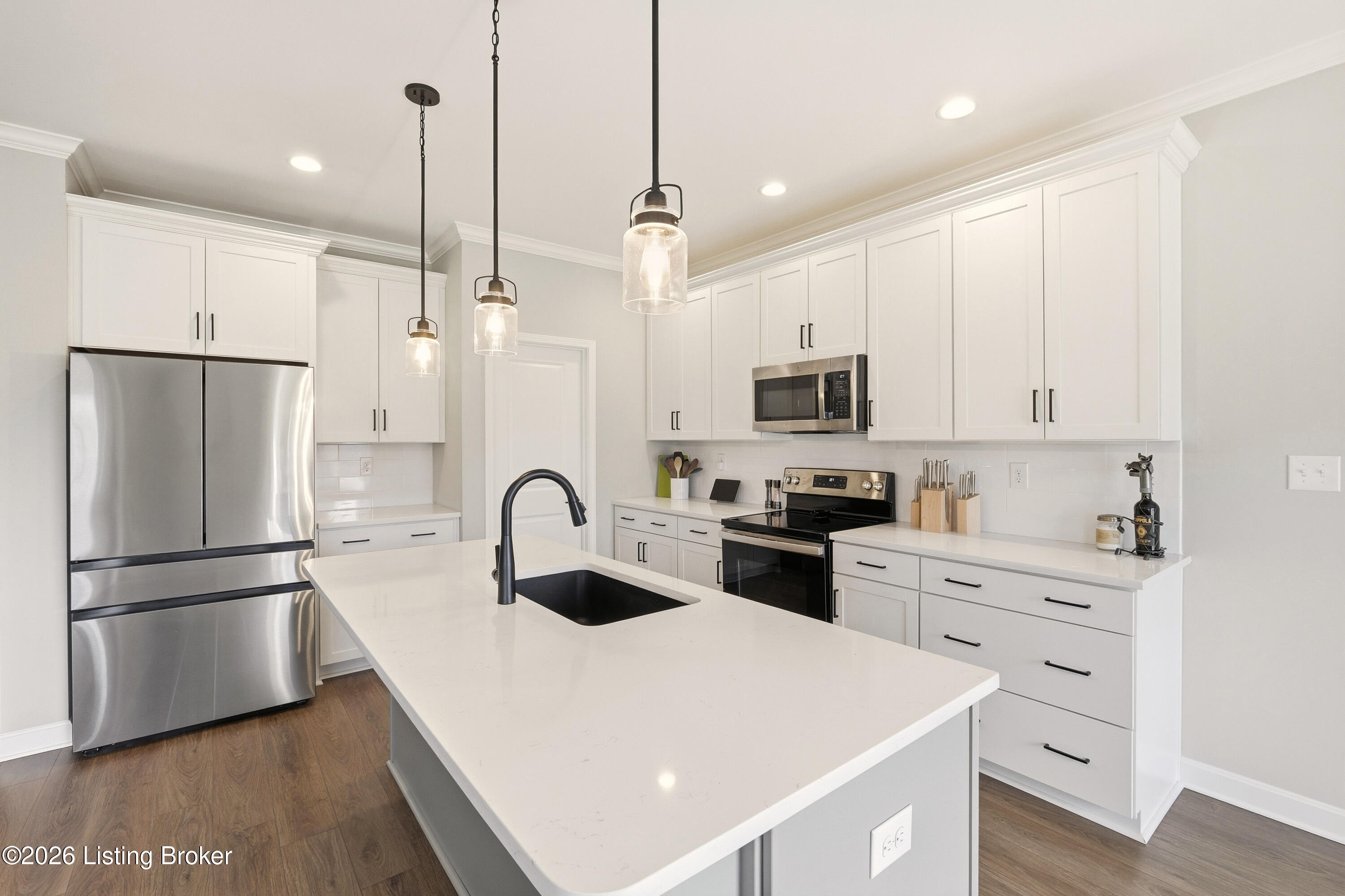 1302 Conservatory Ln