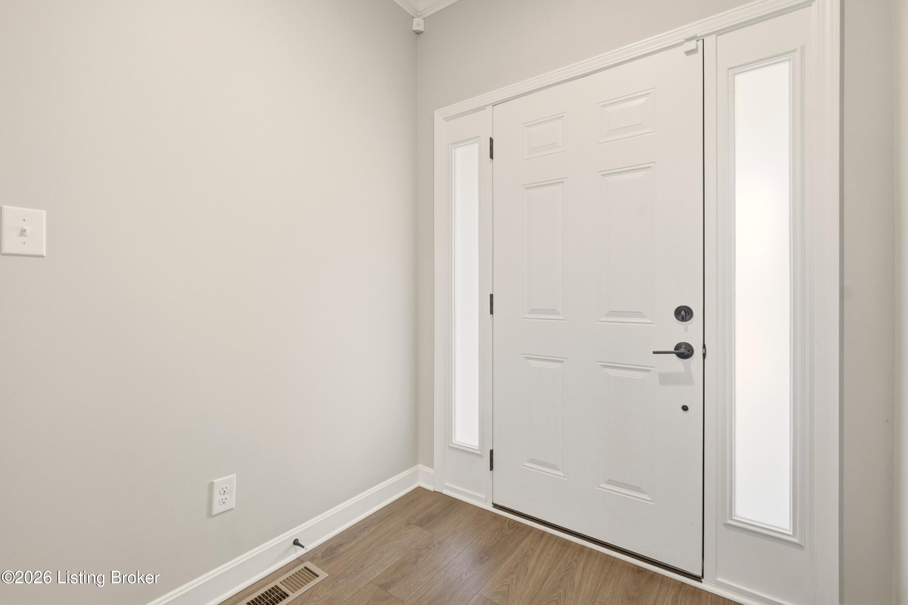 1302 Conservatory Ln