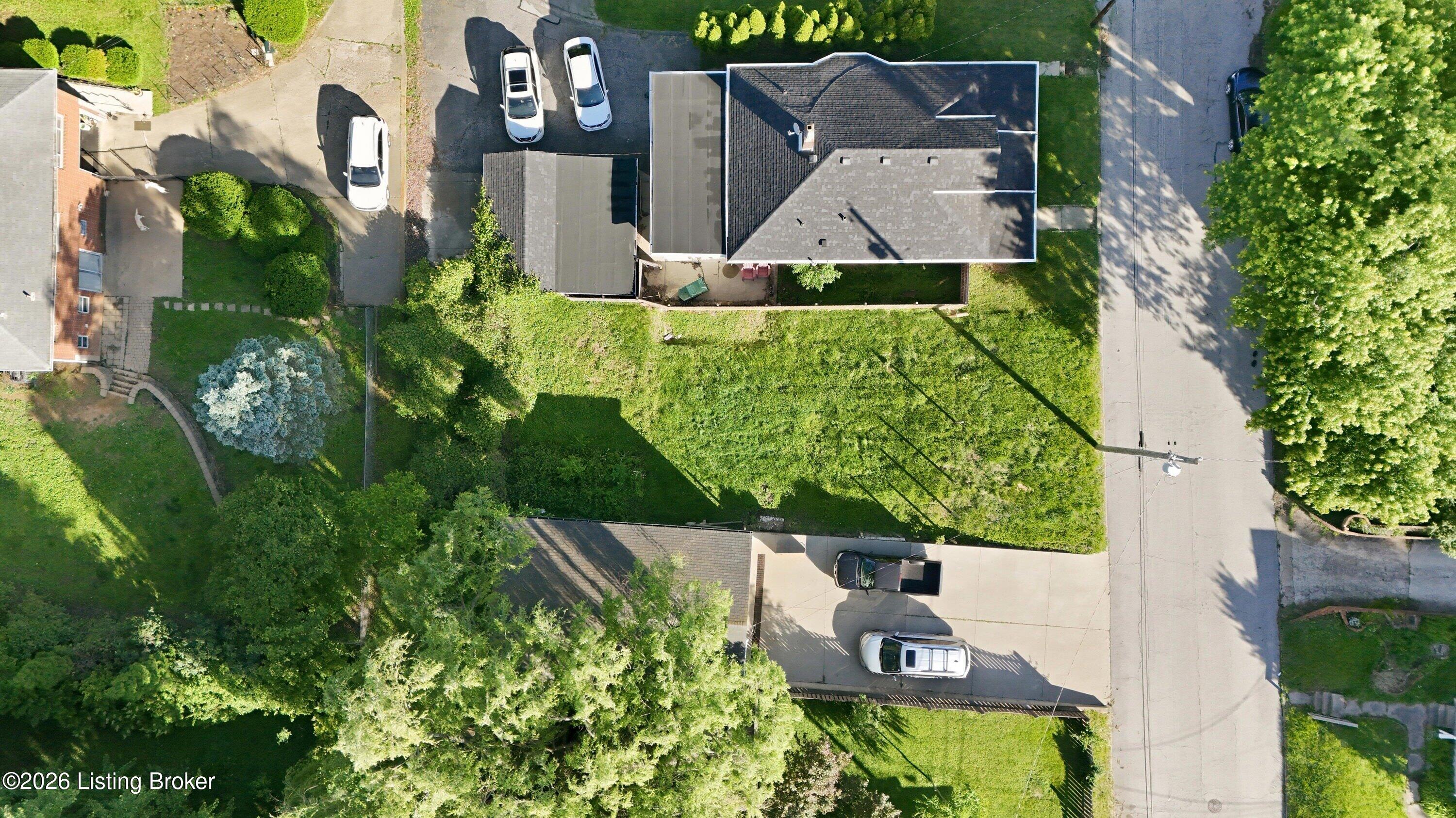 258 Thompson Ave