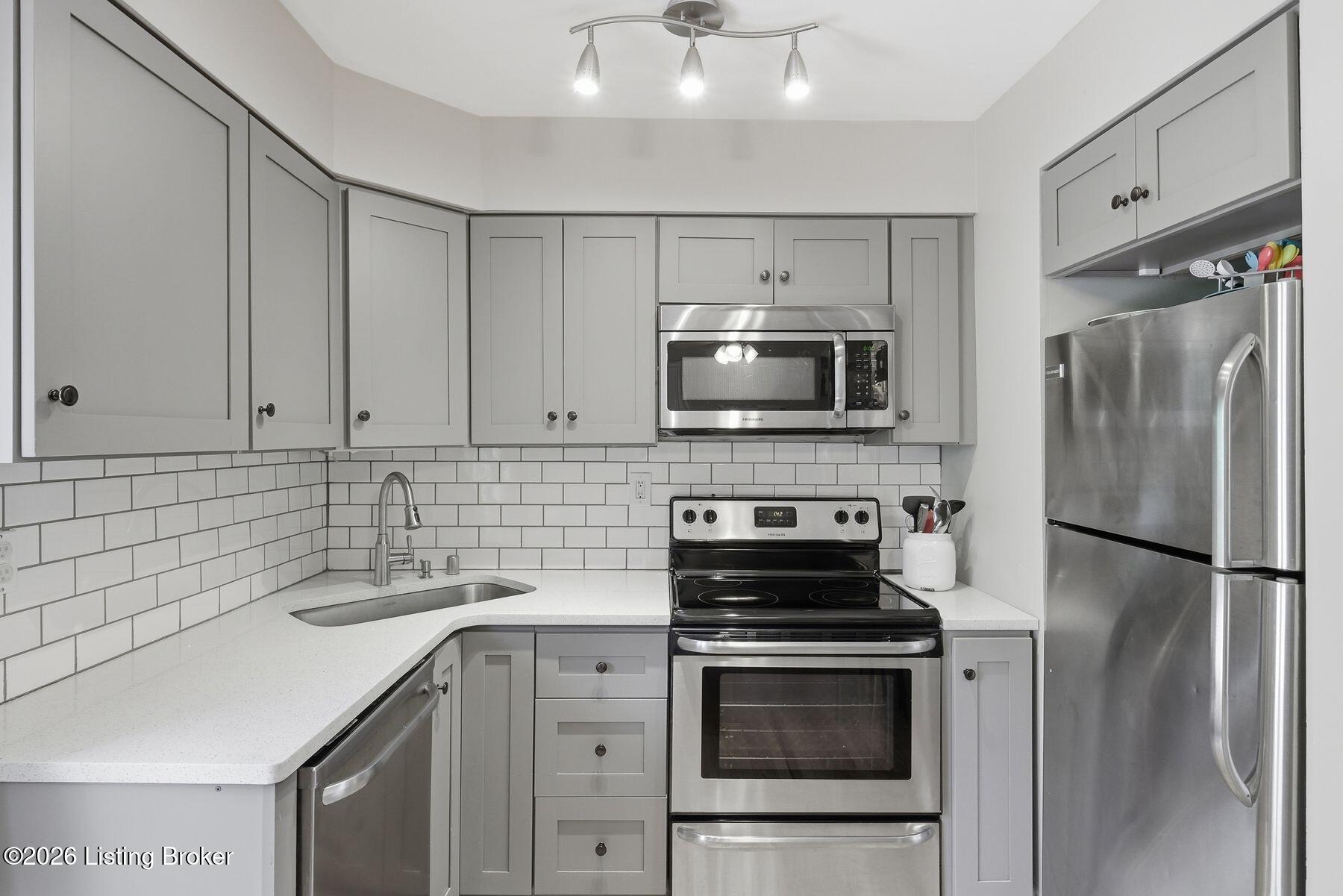 4101 Stoneview Dr 3