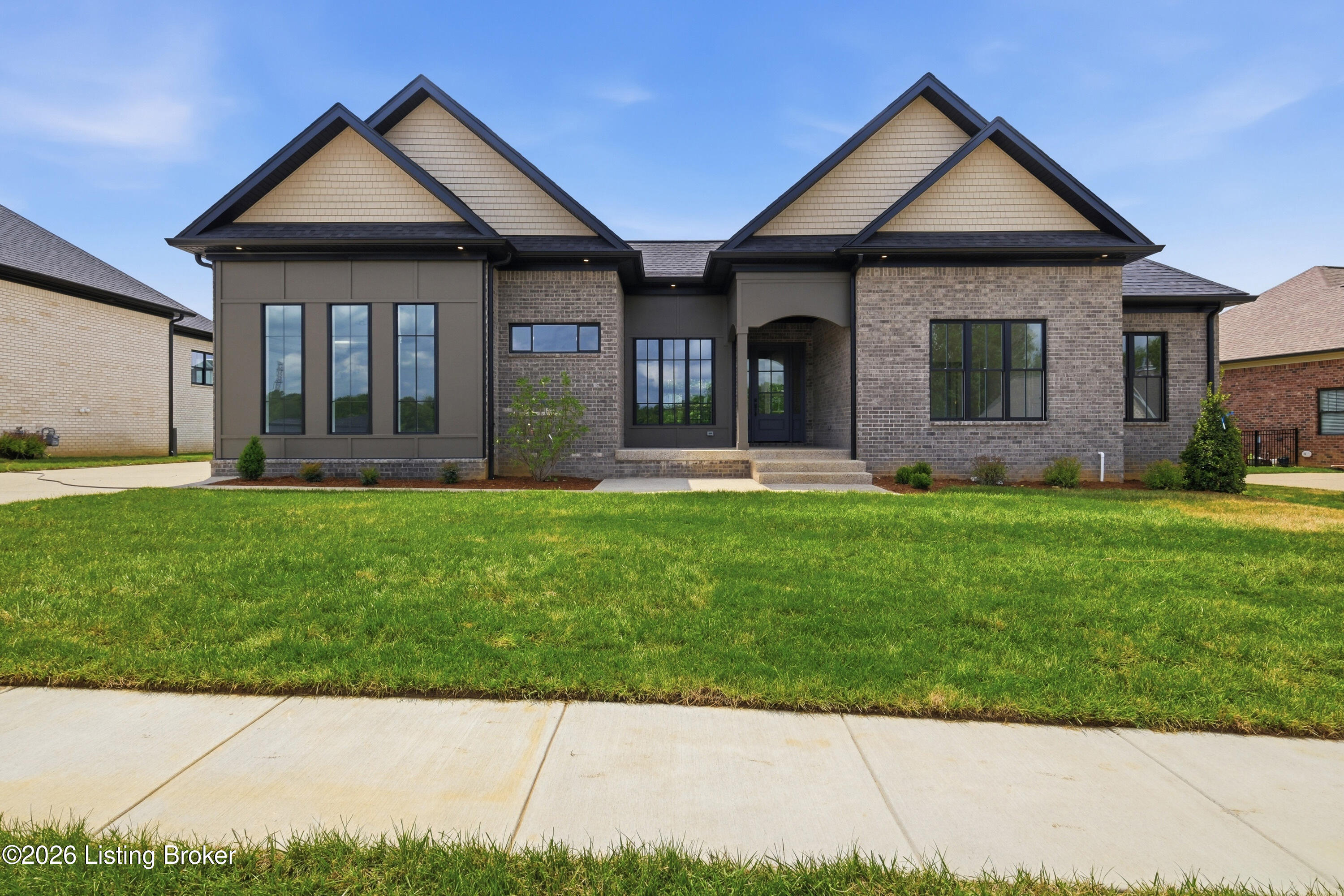 3212 Grand Lakes Dr