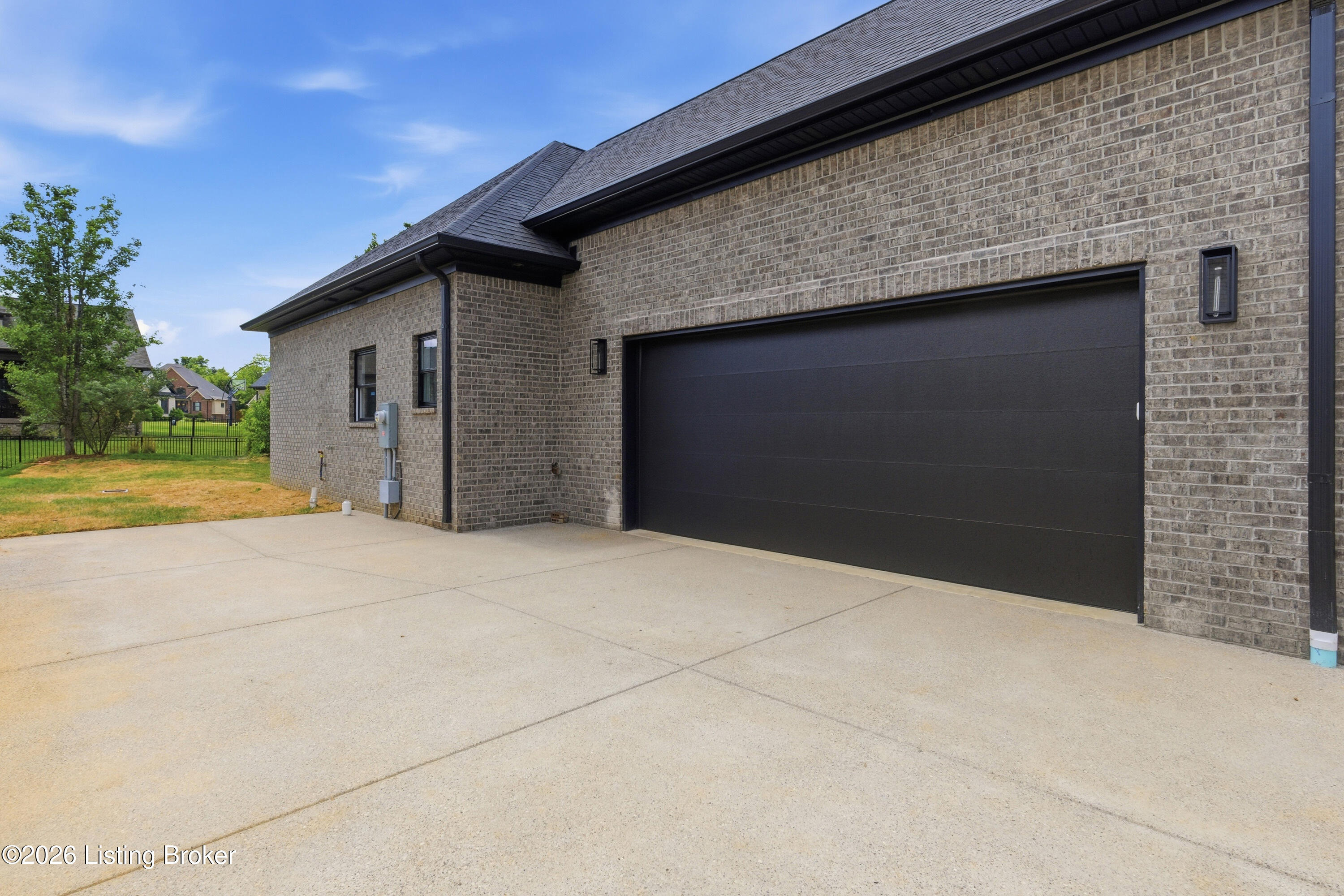 3212 Grand Lakes Dr