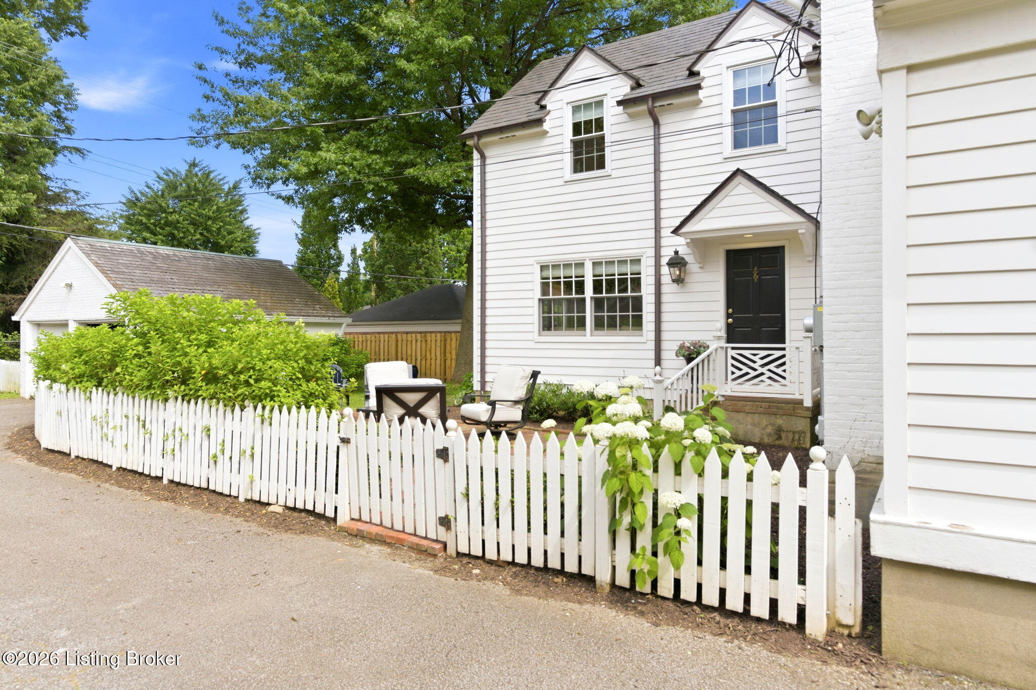559 Sunnyside Dr