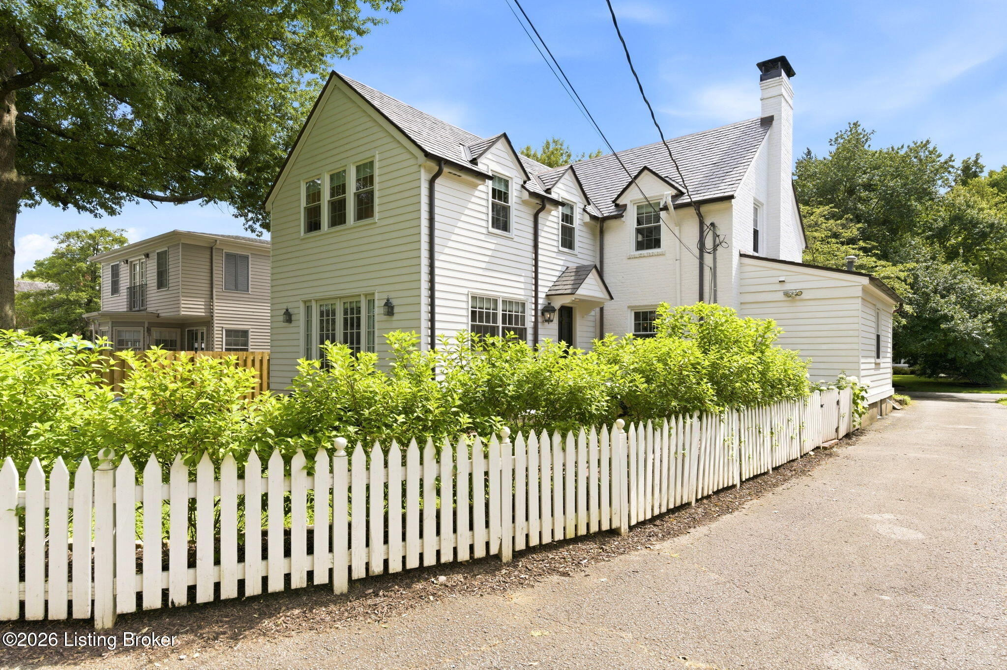 559 Sunnyside Dr