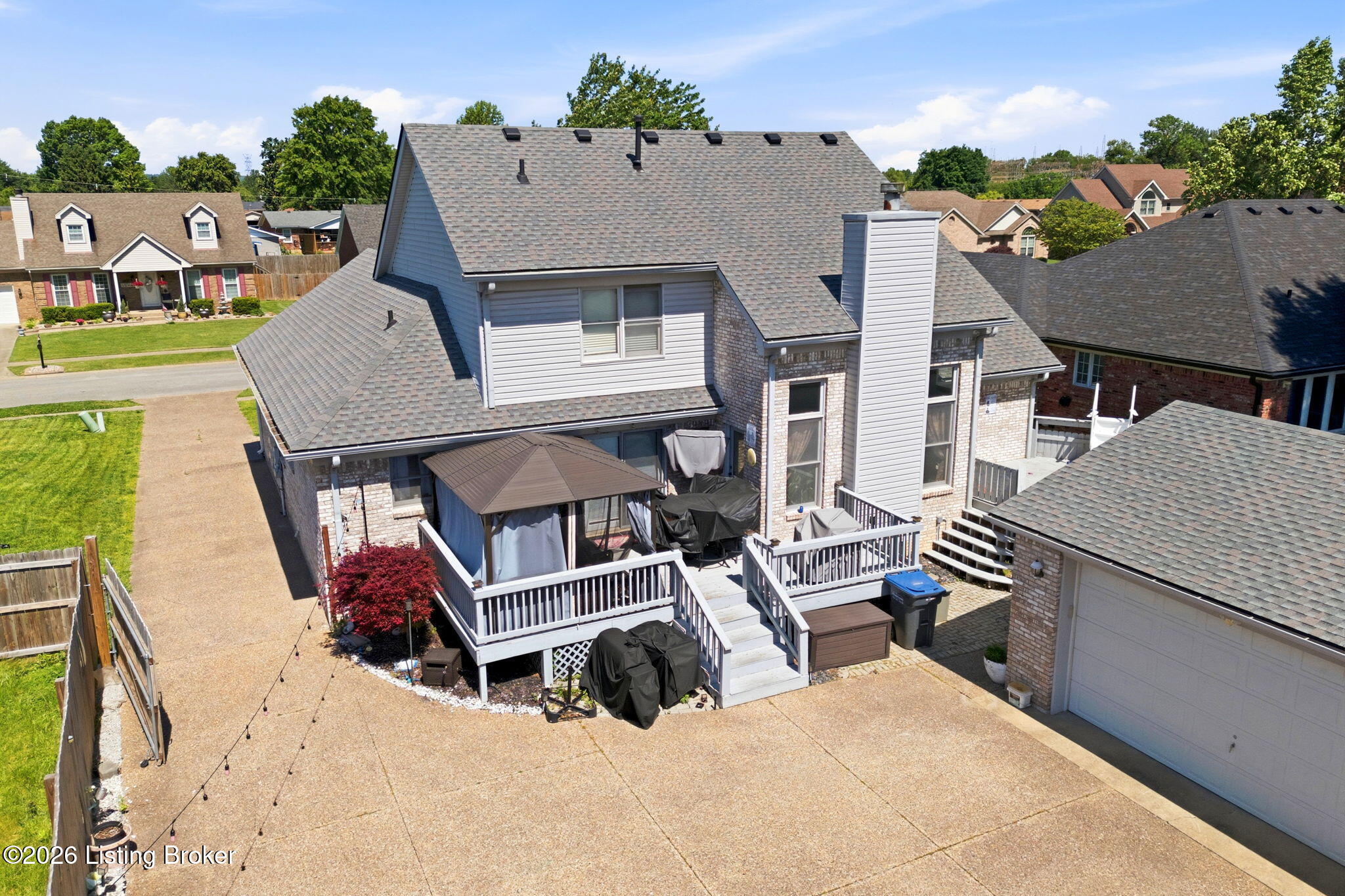 5021 Hunters Point Cir