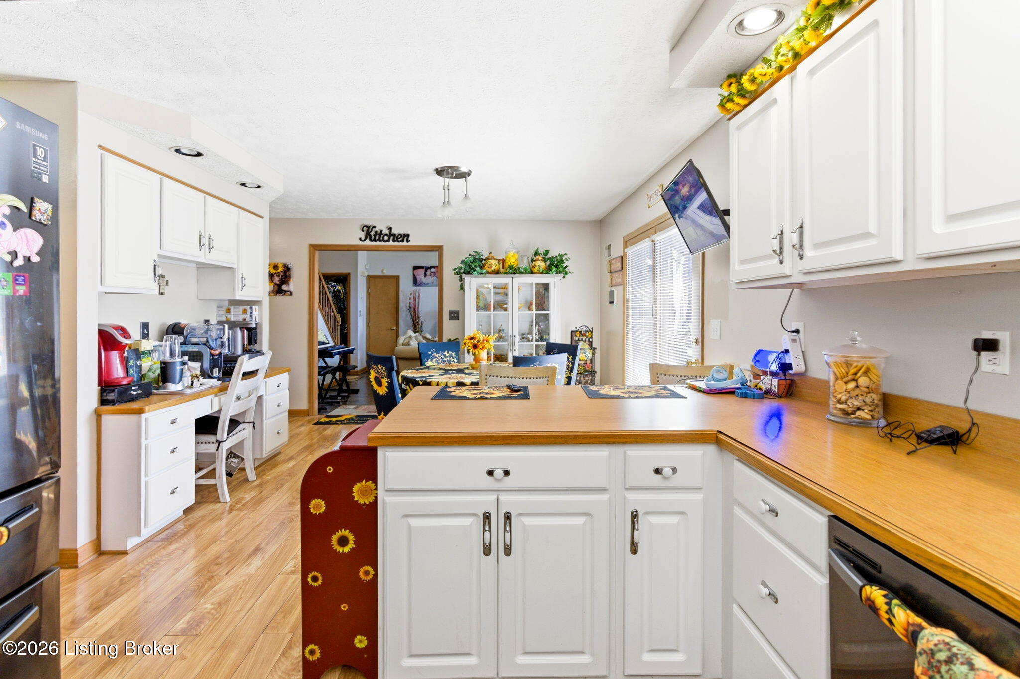 5021 Hunters Point Cir