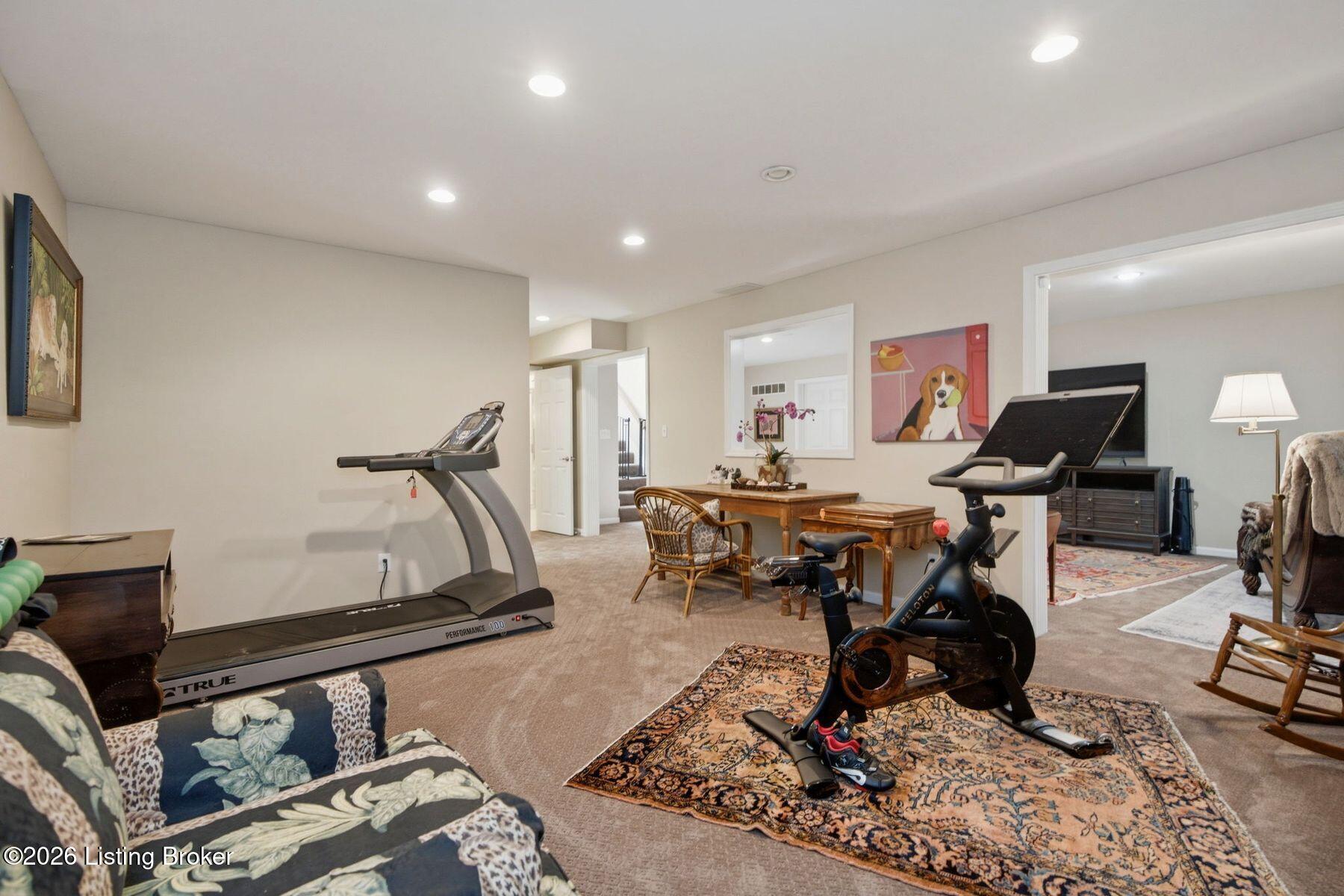 5403 Indian Woods Dr