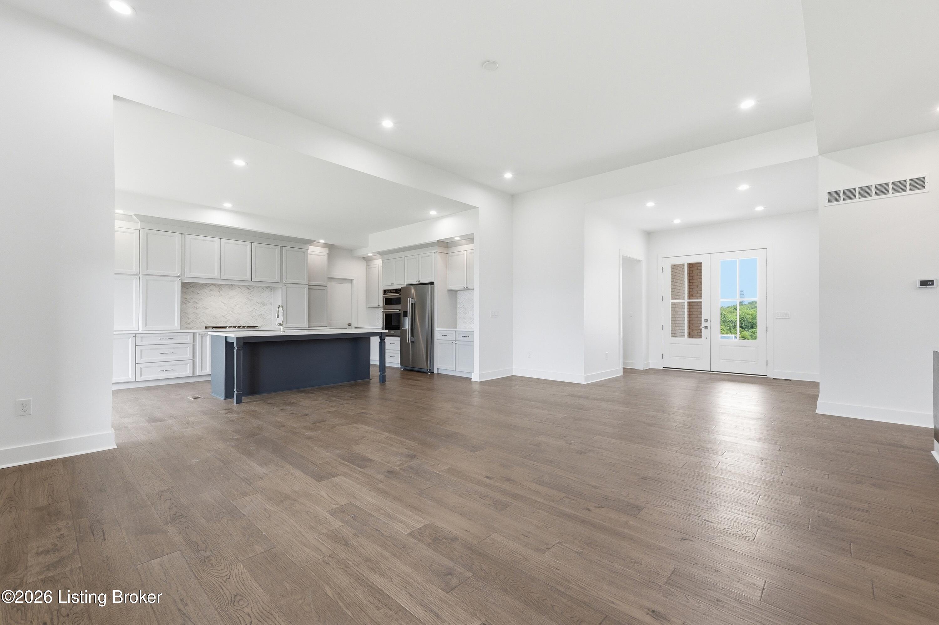 3214 Grand Lakes Dr