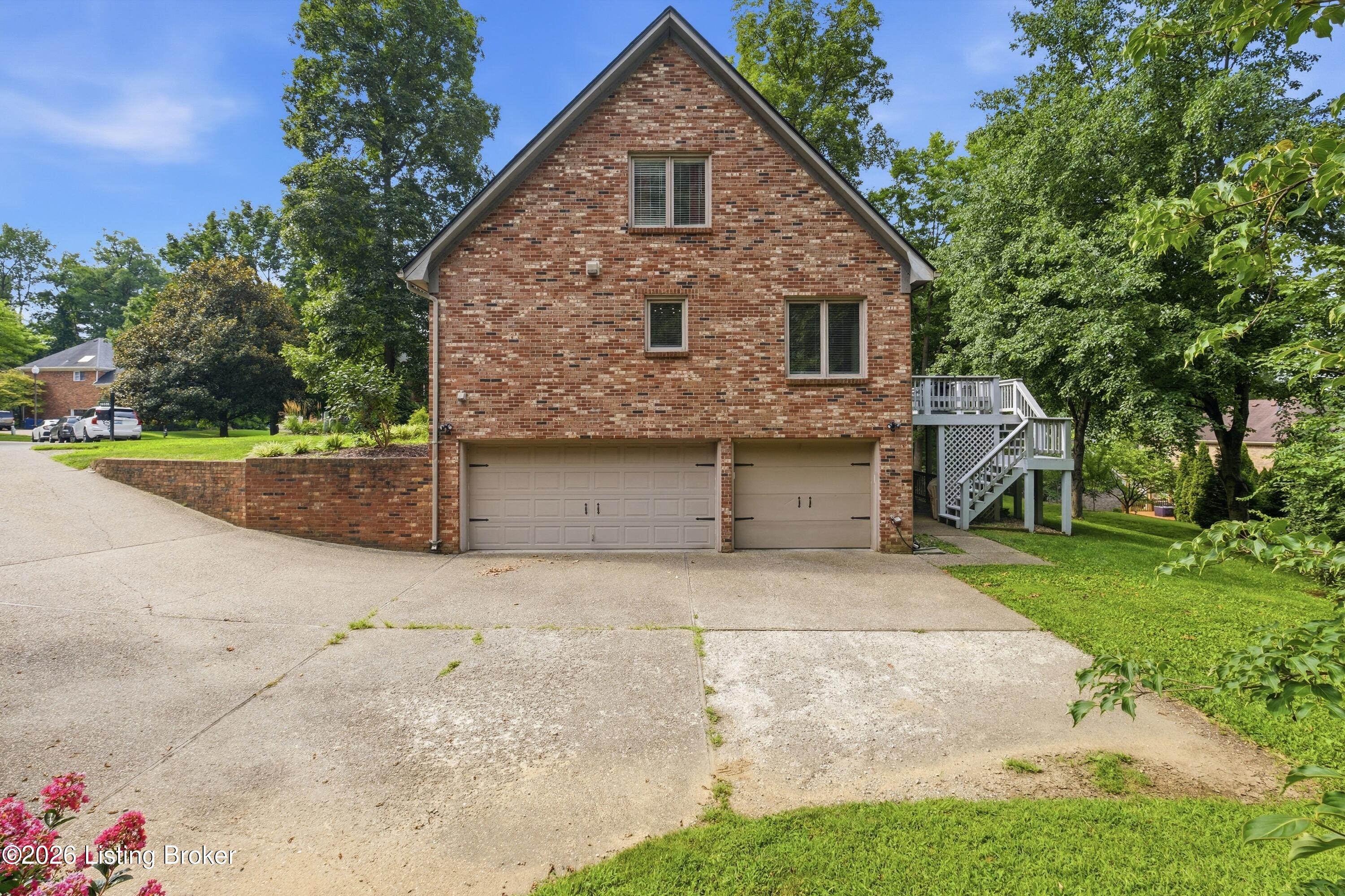 10500 Dove Tree Ct