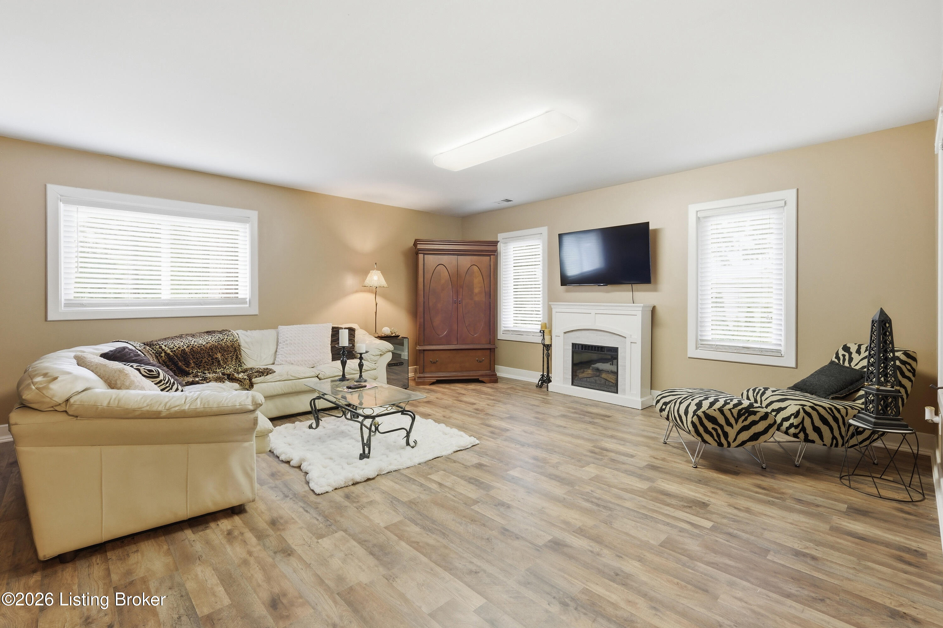 10500 Dove Tree Ct