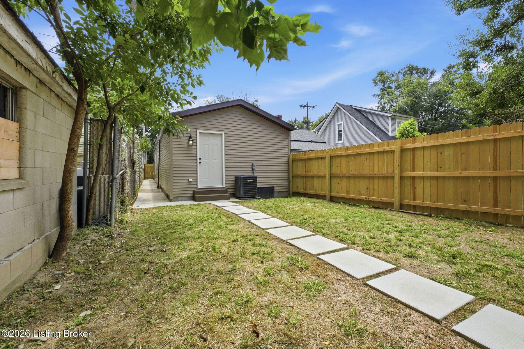3012 Montana Ave