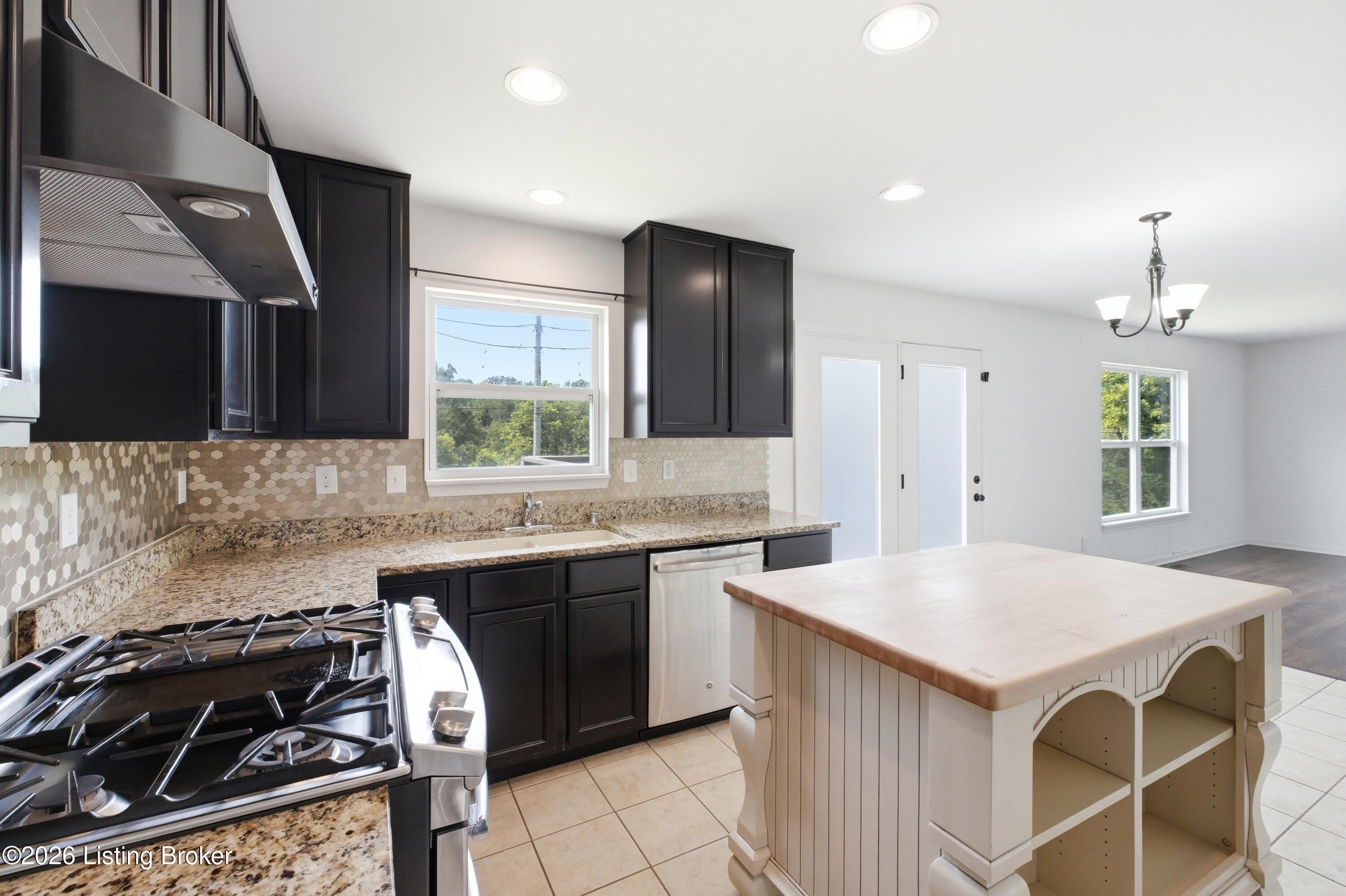 203 Brookfield Hills Ct