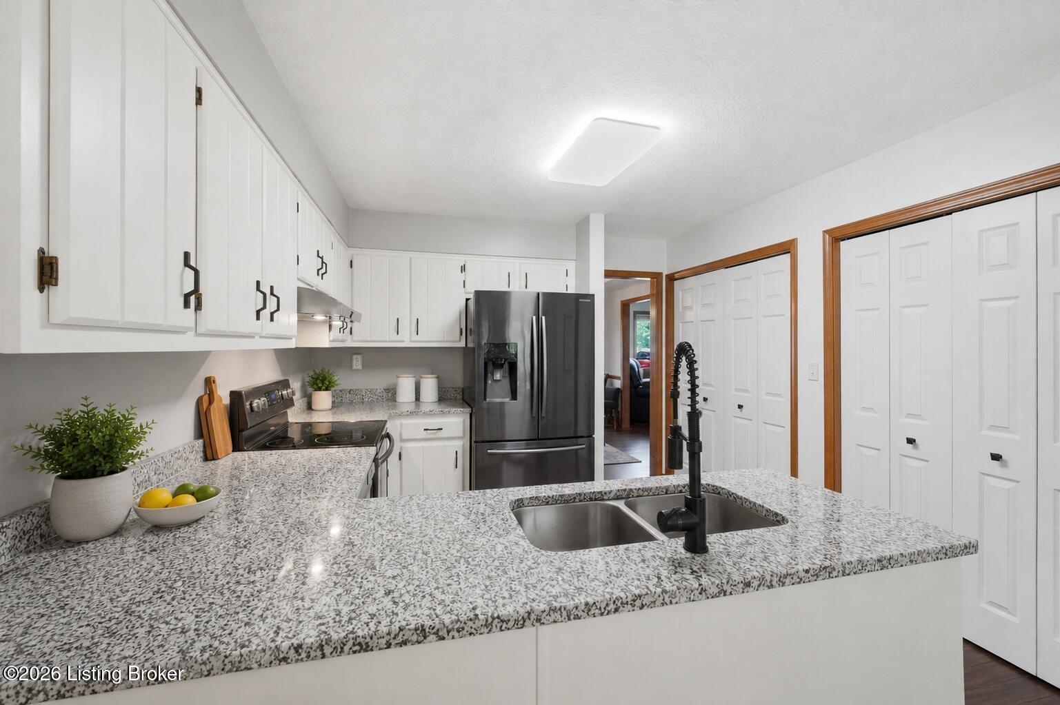 13201 Snowden Valley