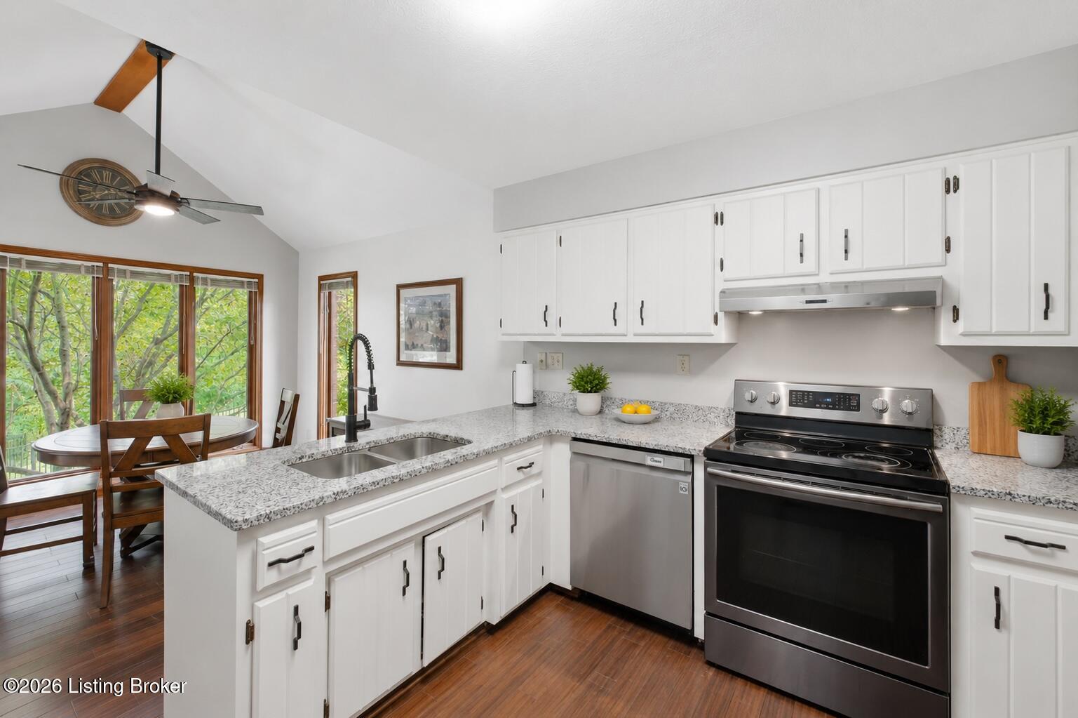 13201 Snowden Valley