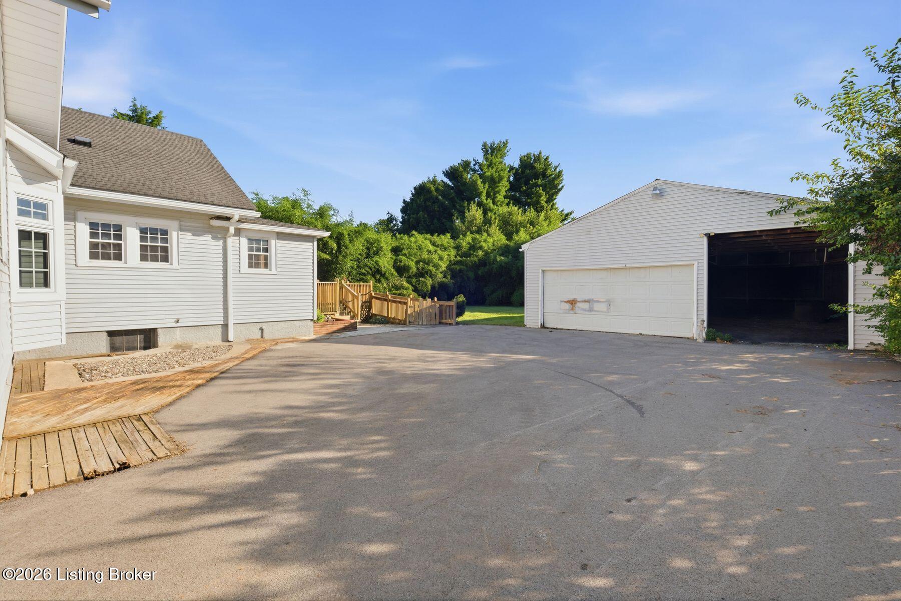 6307 Highway 329