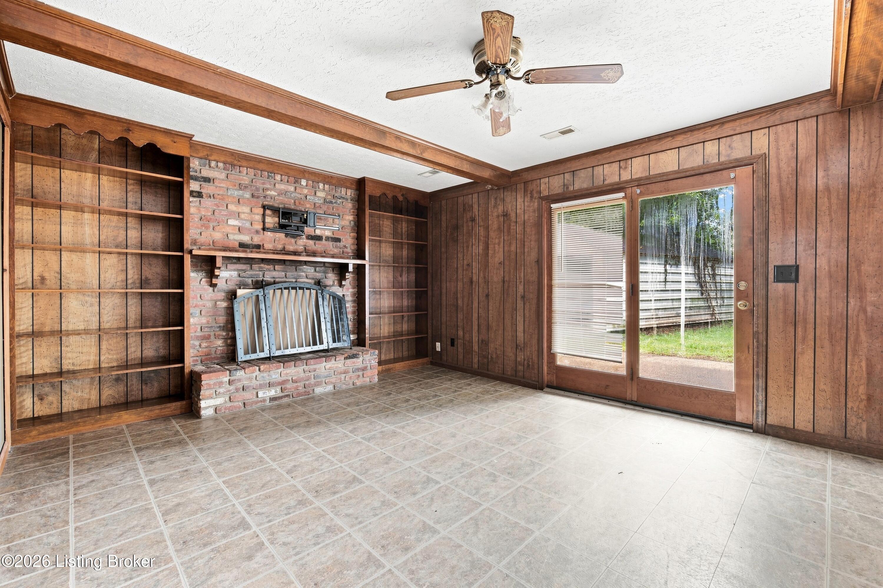 10806 Cherry Grove Ct