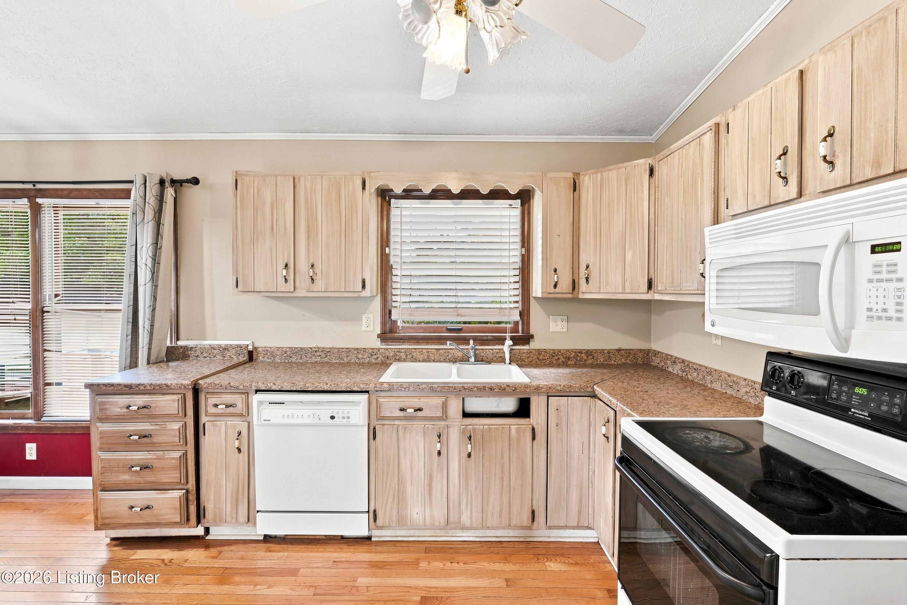 10806 Cherry Grove Ct