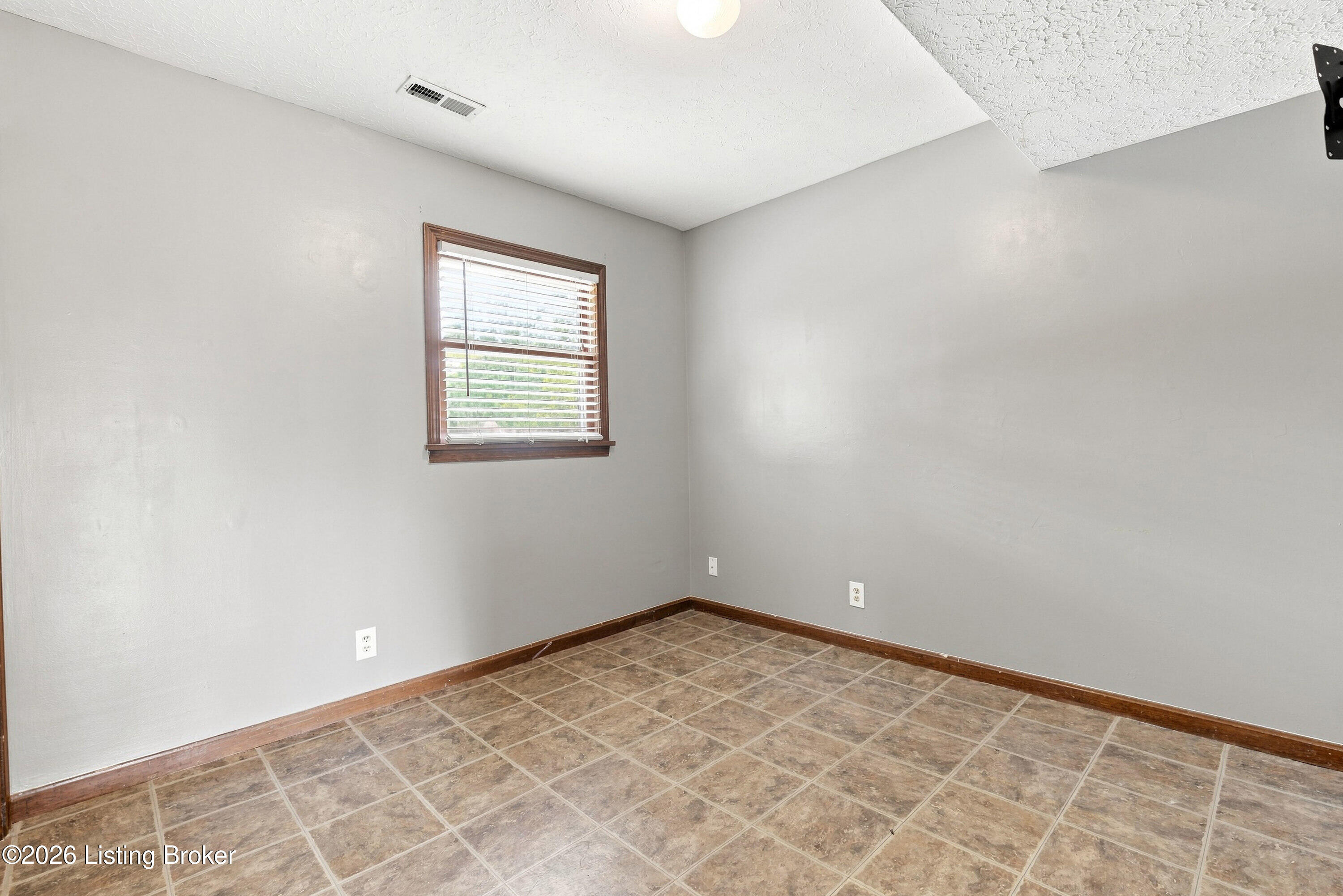 10806 Cherry Grove Ct