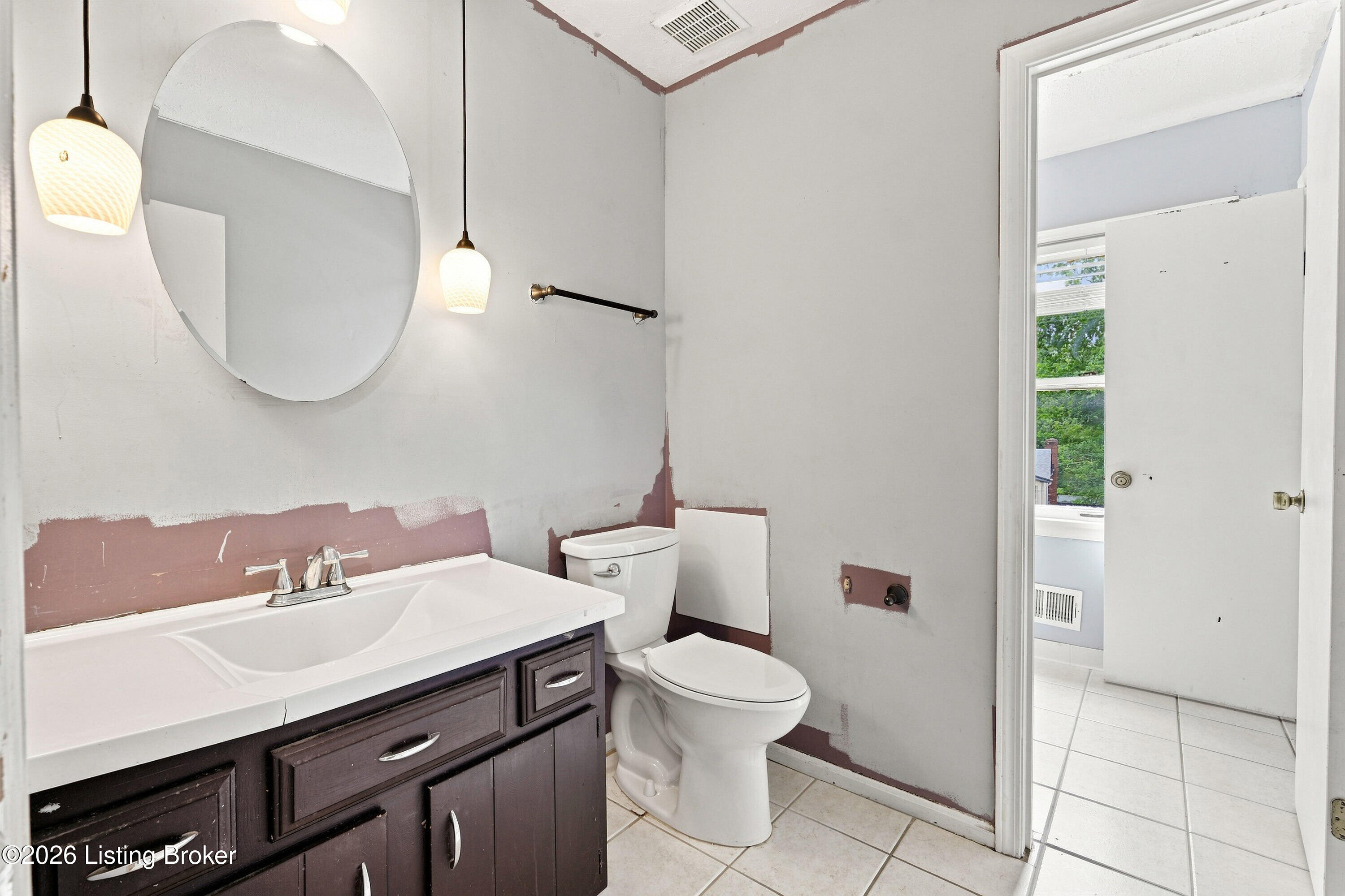 10806 Cherry Grove Ct