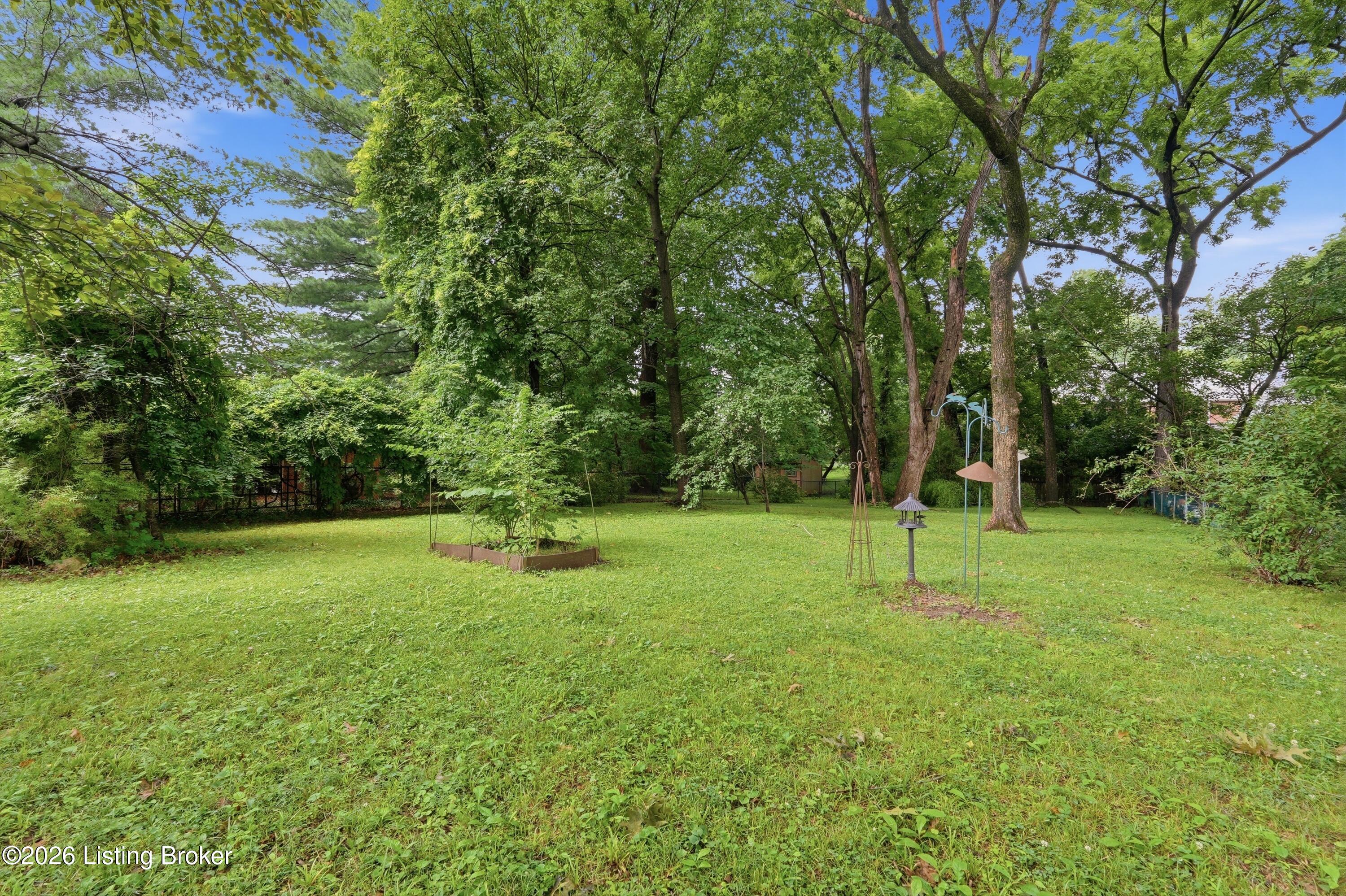 2037 Tyler Ln