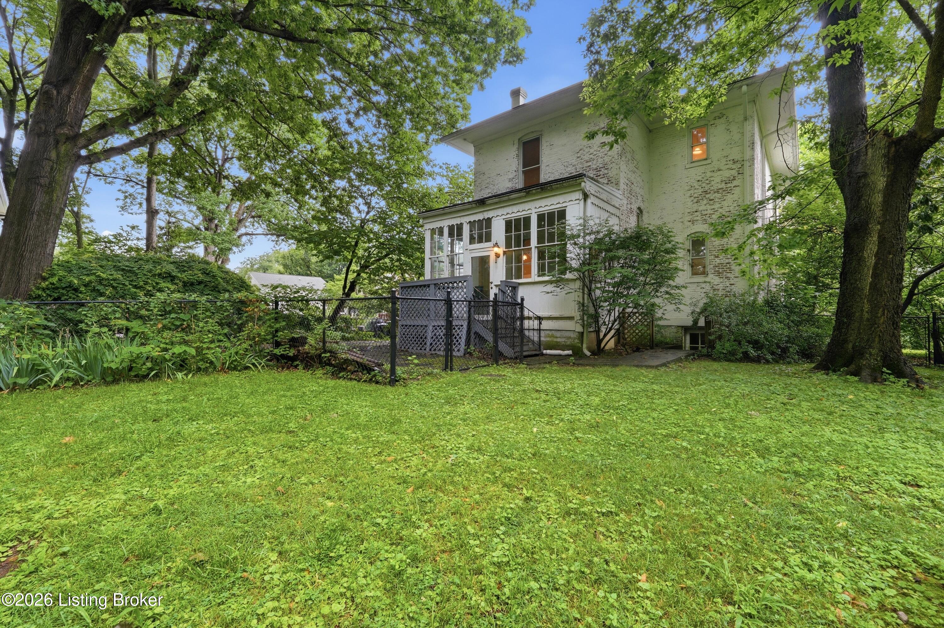 2037 Tyler Ln