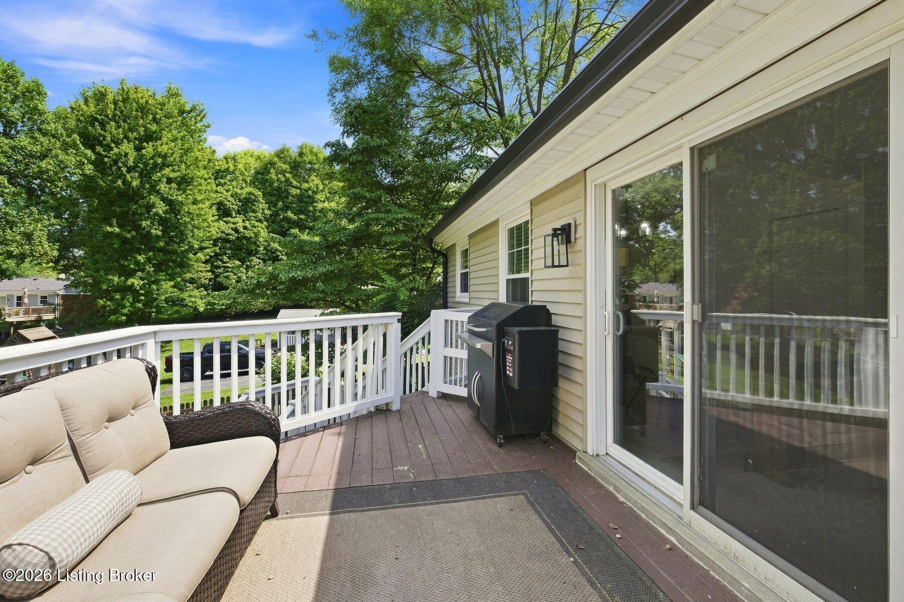 1003 Forest Ln