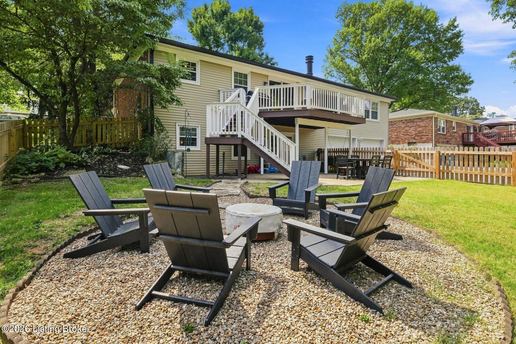 1003 Forest Ln