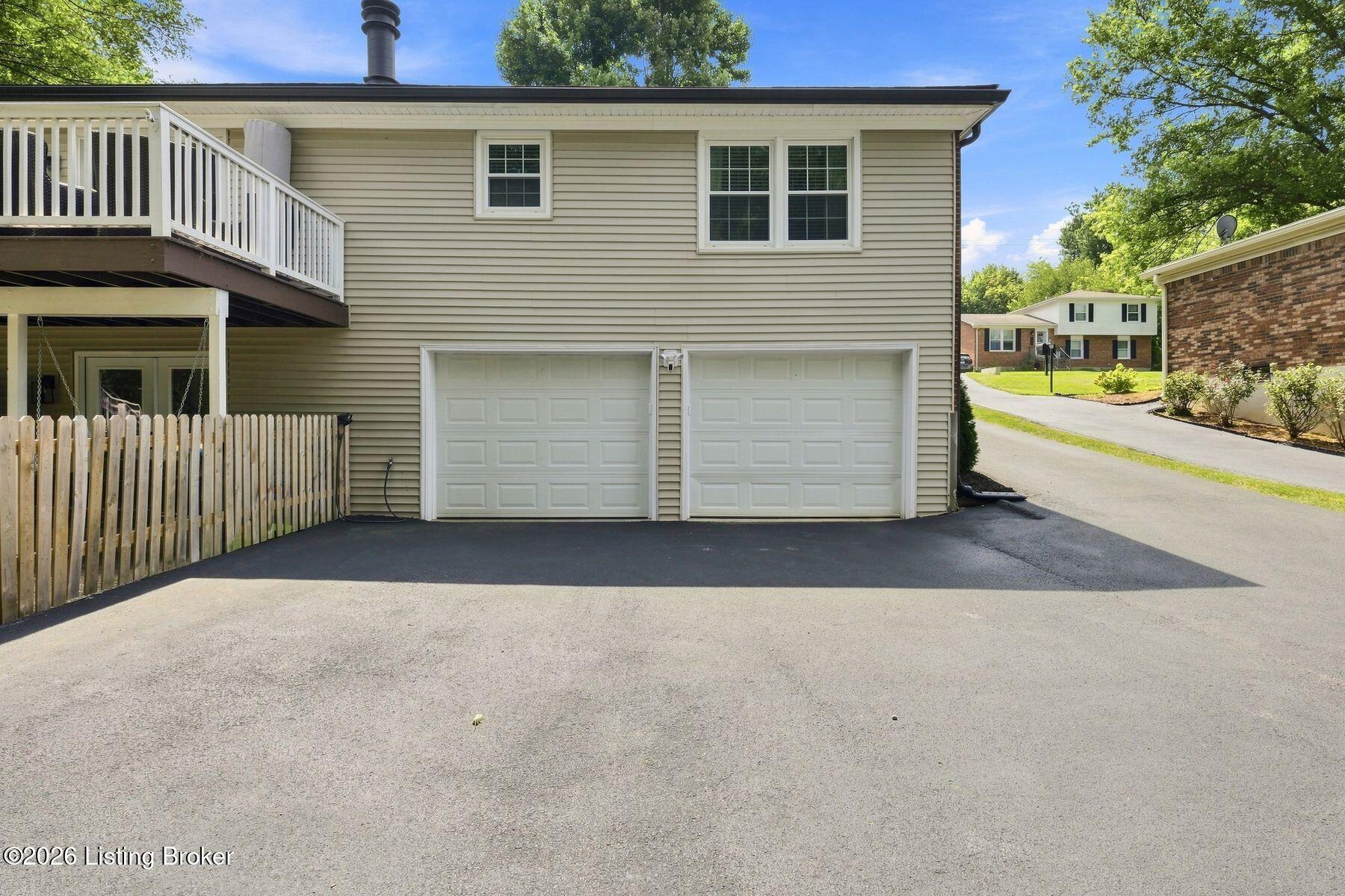 1003 Forest Ln