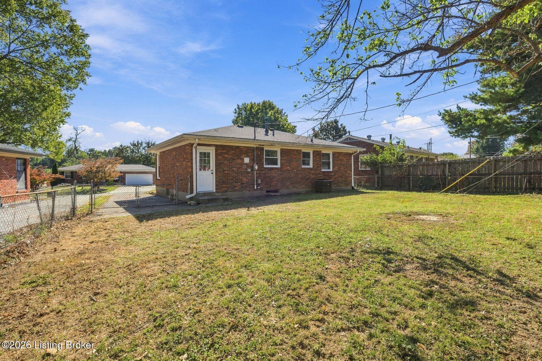 3516 Saint Edwards Dr