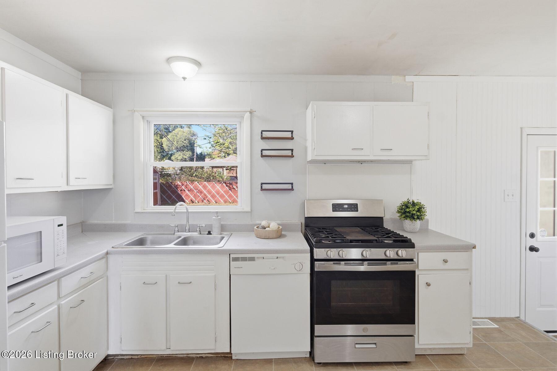 3516 Saint Edwards Dr