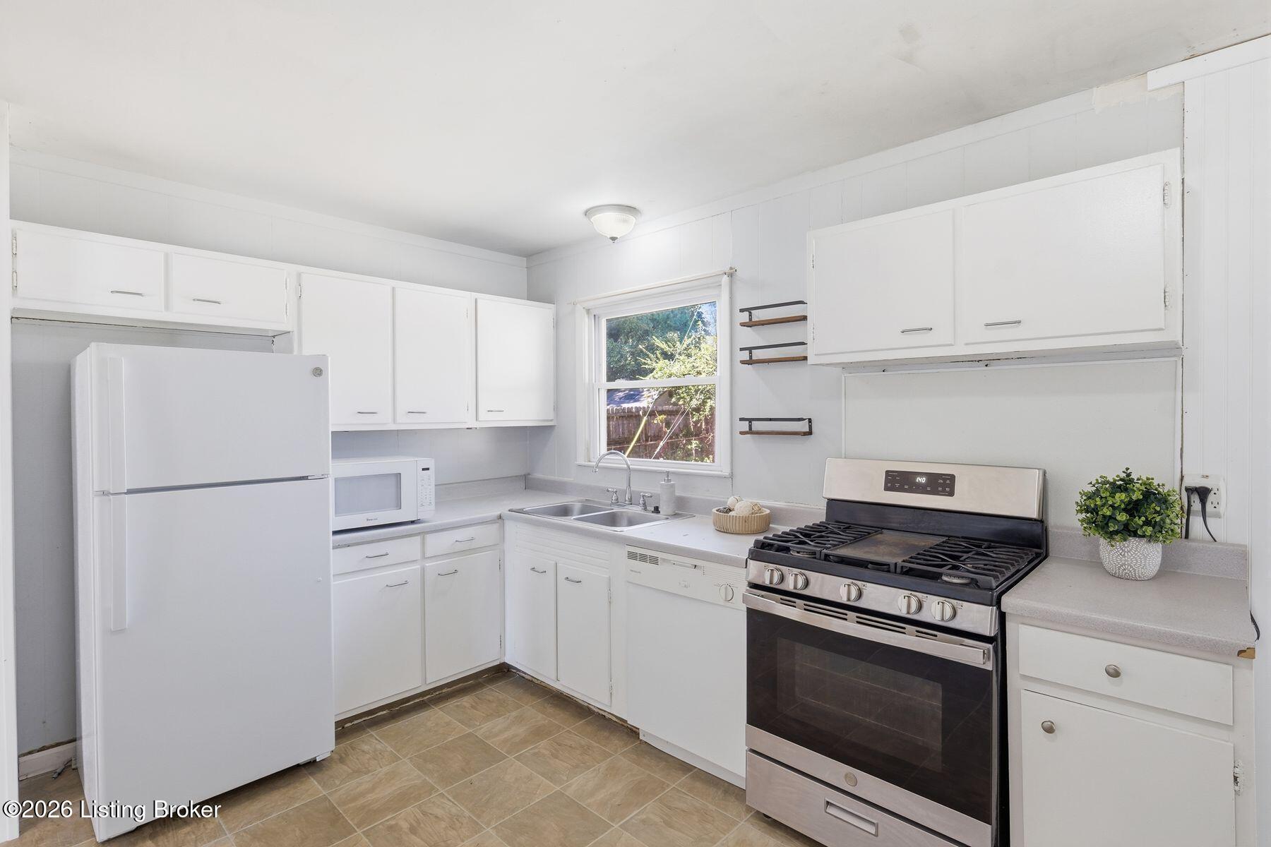 3516 Saint Edwards Dr