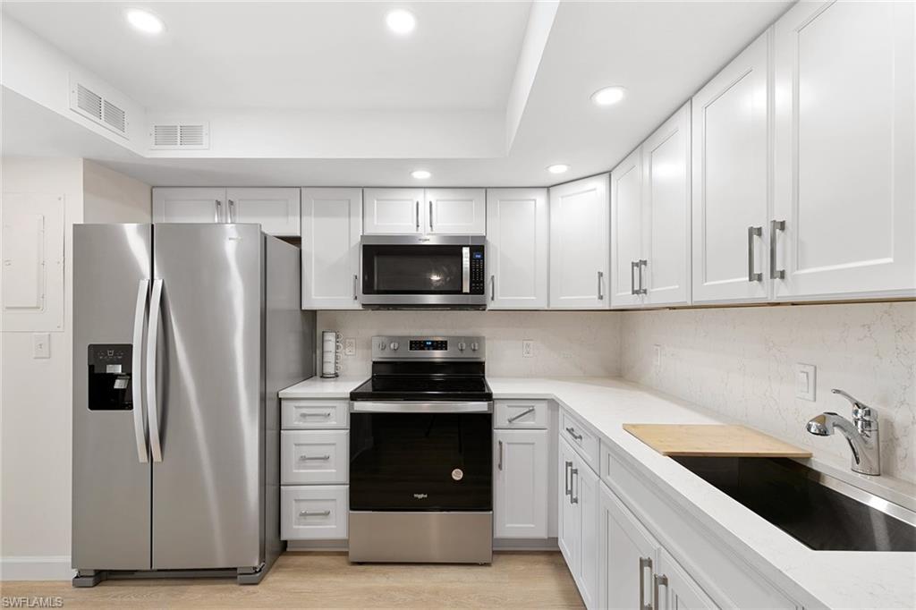 1051 Swallow AVE # 104