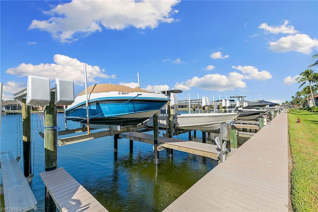 215 Waterside CIR # 202 Unit: 9-202