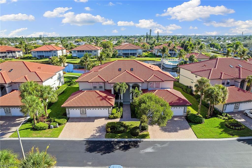 215 Waterside CIR # 202 Unit: 9-202
