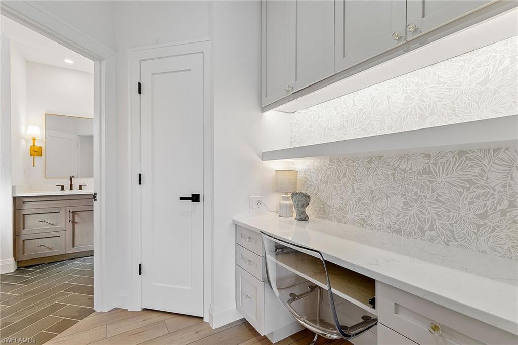 215 Waterside CIR # 202 Unit: 9-202
